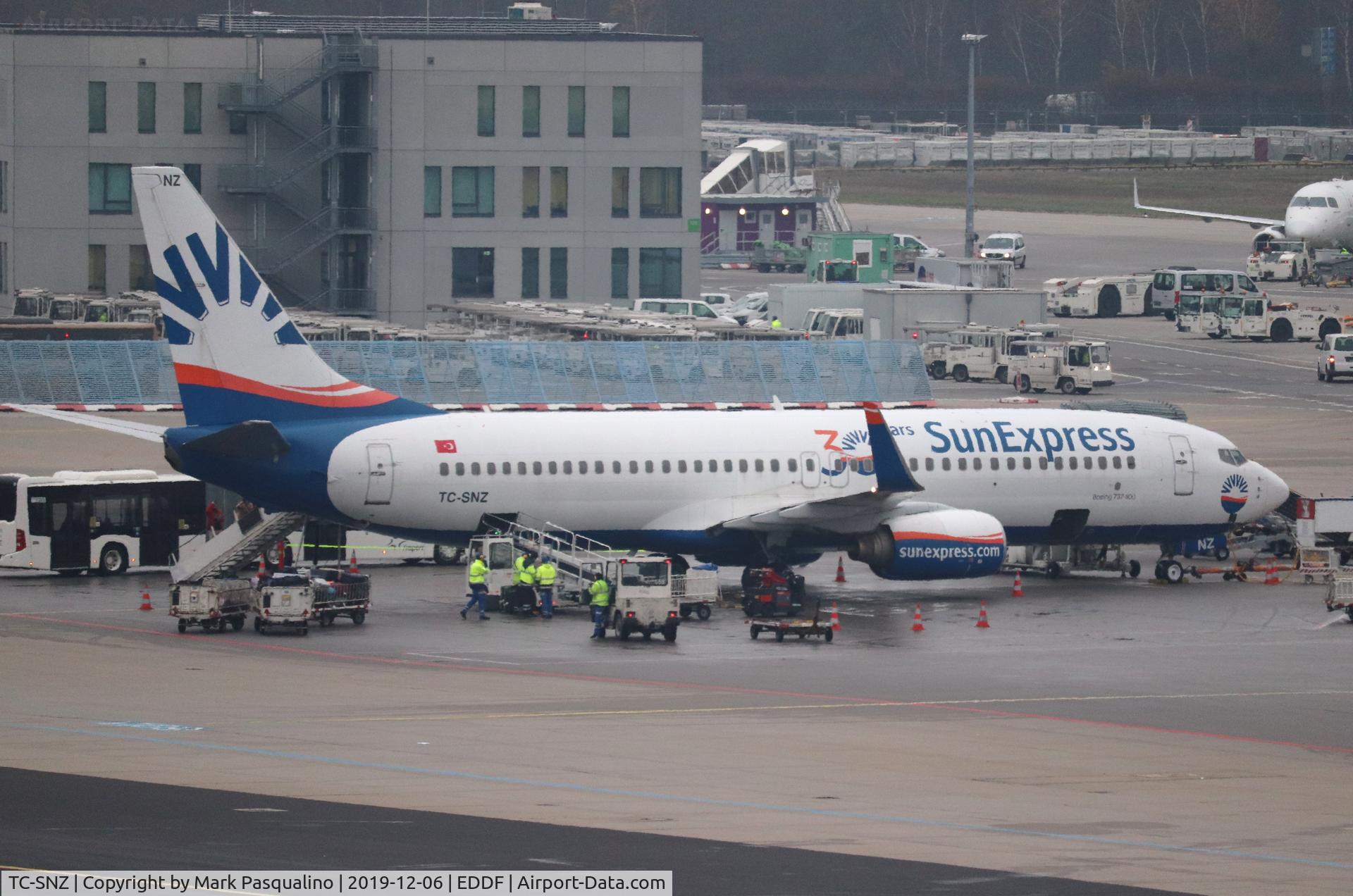 TC-SNZ, 2000 Boeing 737-86N C/N 28616, Boeing 737-86N