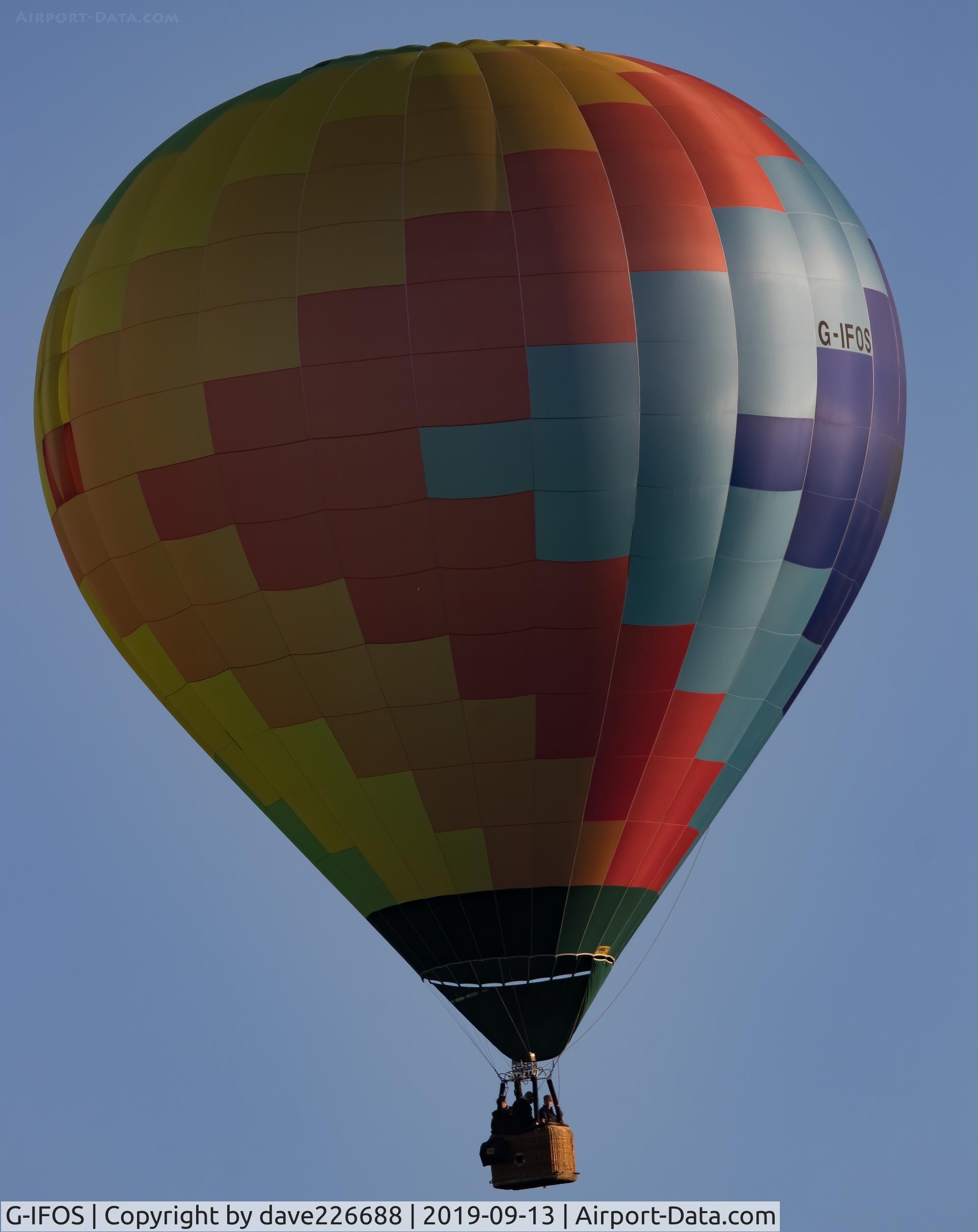 G-IFOS, 2014 UltraMagic M-90 C/N 90/135, Ultramagic M90 at the longleat Skysafari
