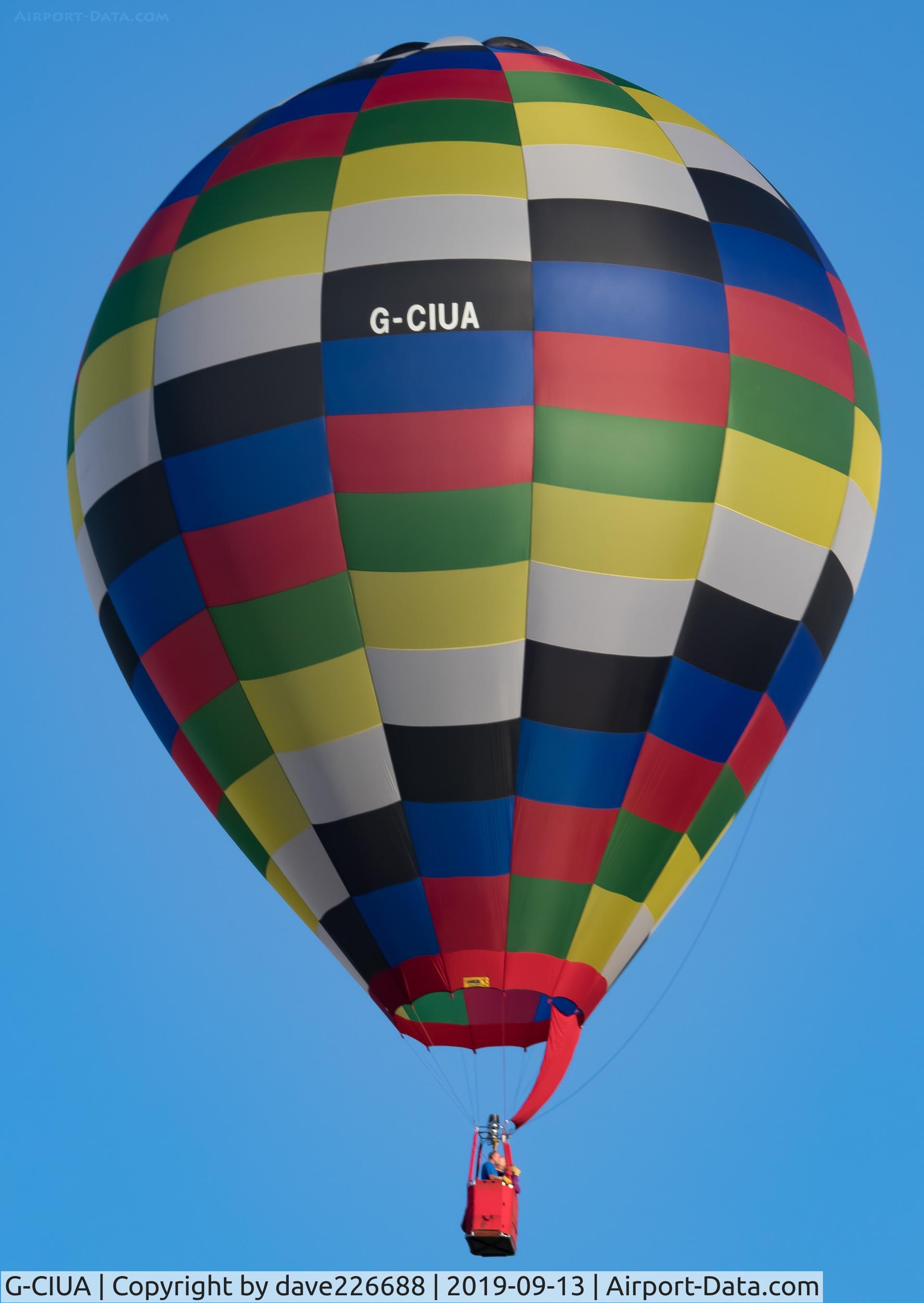 G-CIUA, 2015 UltraMagic B-70 C/N 70/12, G CIUA at Longleat Skysafari 2019