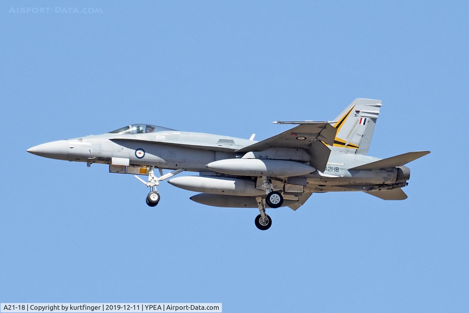 A21-18, 1987 McDonnell Douglas F/A-18A Hornet C/N 382/AF-18, McDonnell-Douglas FA-18A A21-18 RAAF Base Pearce 111219