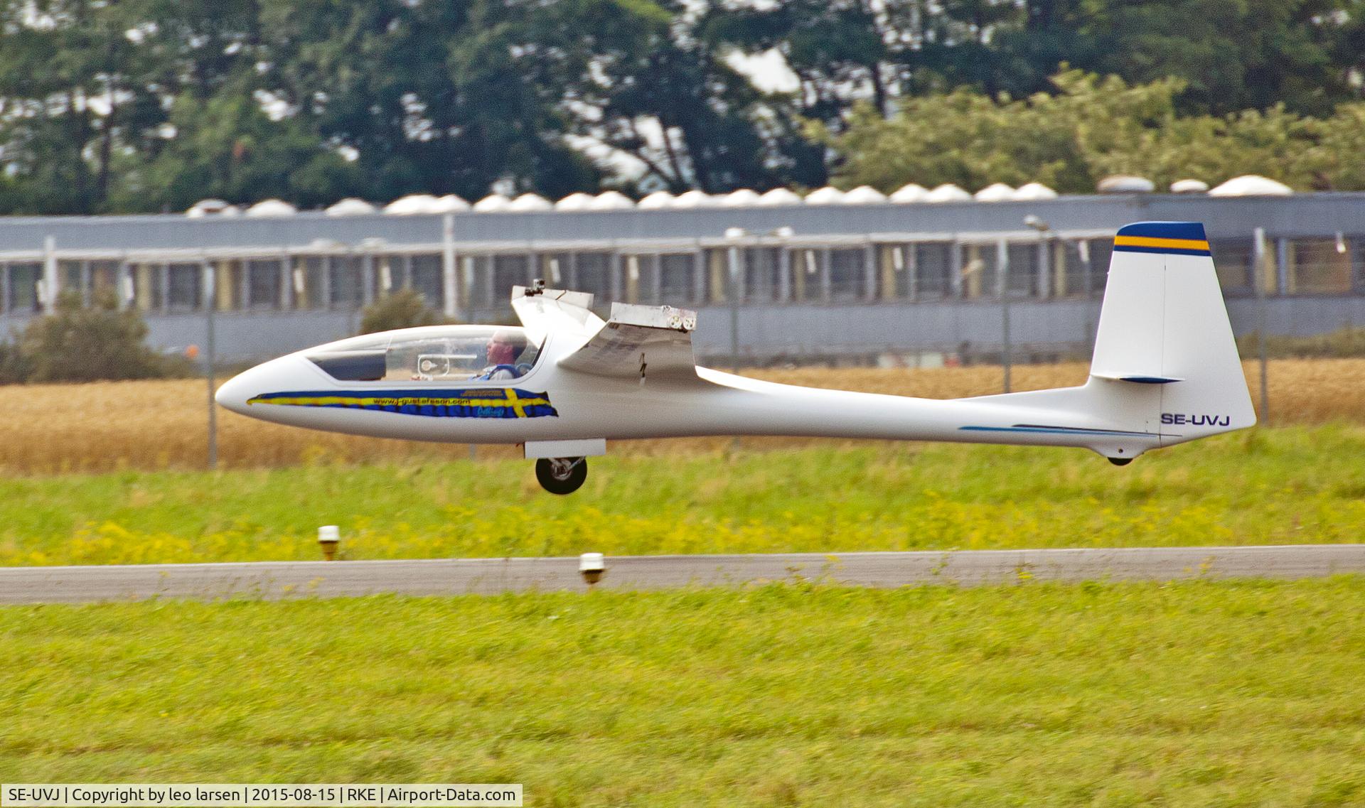 SE-UVJ, 2005 PZL-Bielsko SZD-59 Acro C/N 590.A.05.005, Roskilde Air Show 15.8.2015