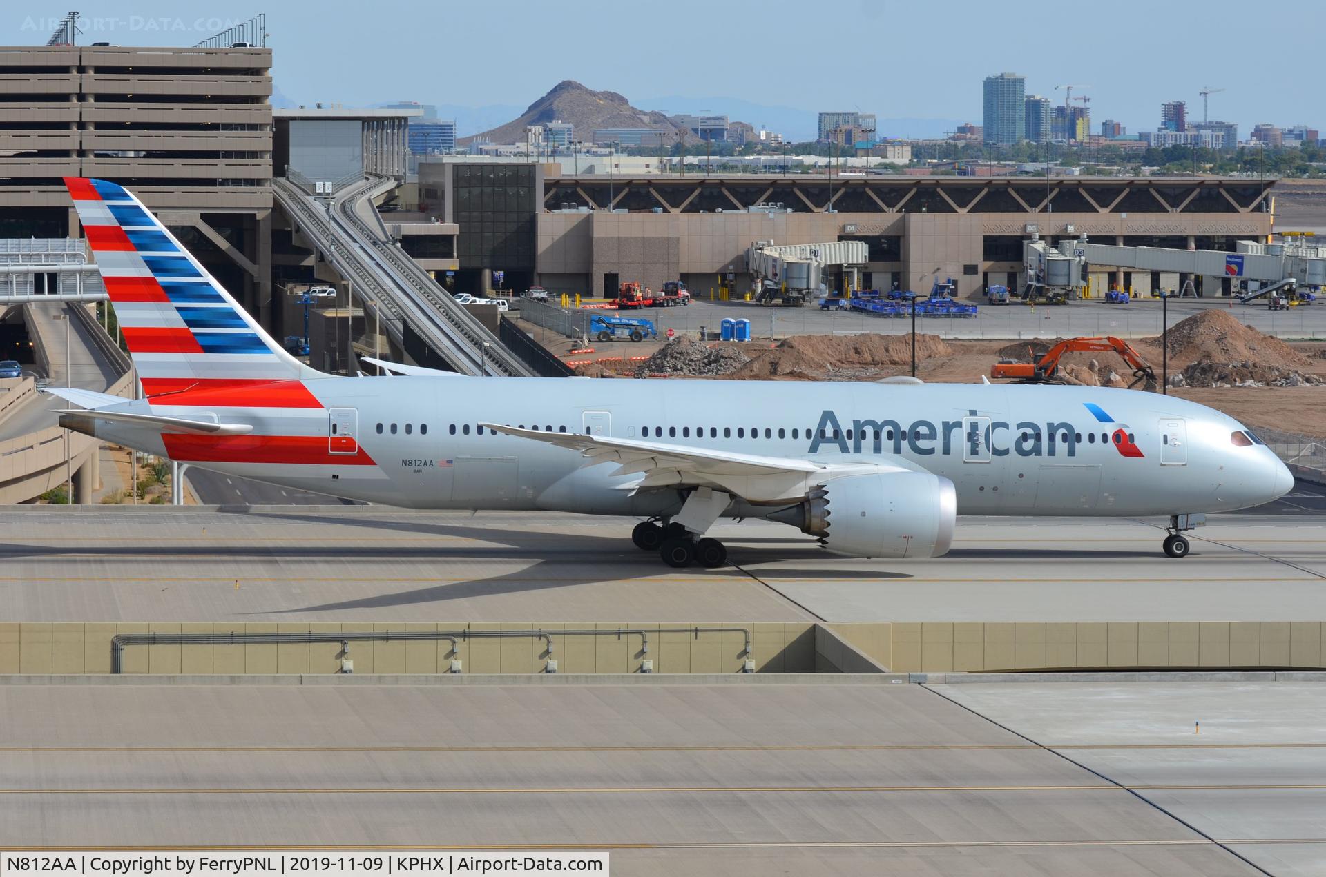 N812AA, 2015 Boeing 787-8 Dreamliner Dreamliner C/N 40630, American B788 taxying for departure