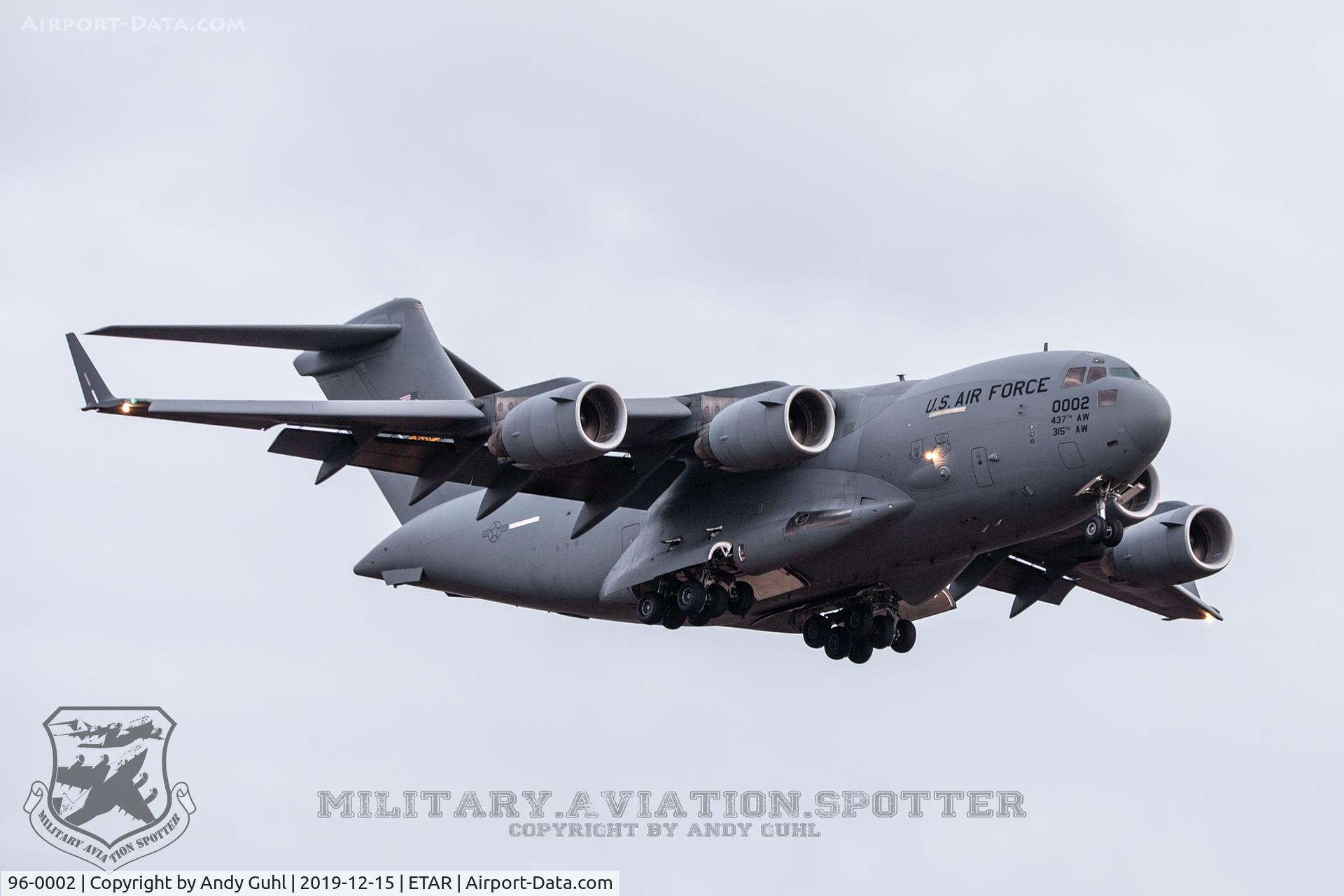 96-0002, 1996 McDonnell Douglas C-17A Globemaster III C/N P-34, Ramstein approach