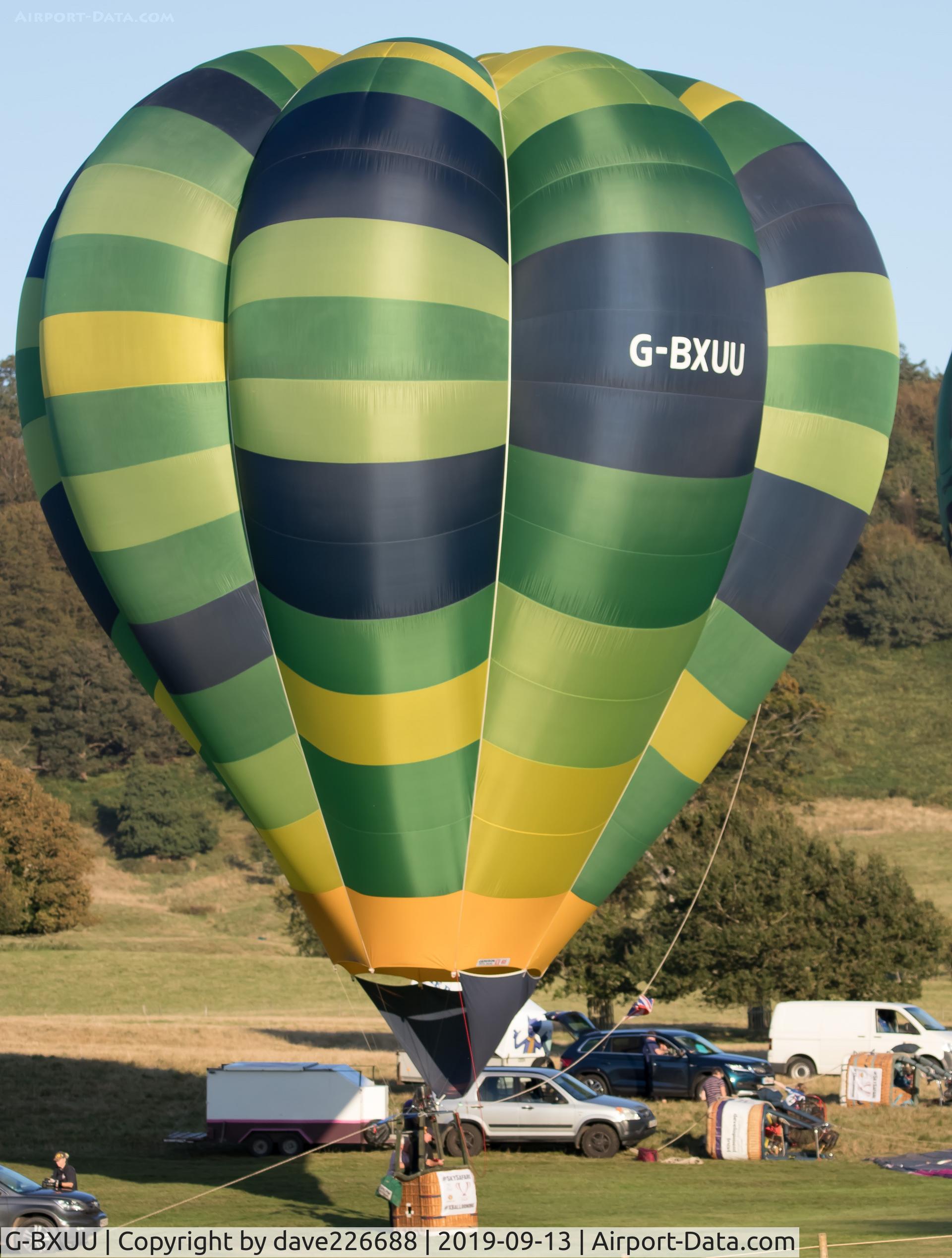 G-BXUU, 1998 Cameron Balloons V-65 C/N 4362, G BXUU at the 2019 Longleat Skysafari