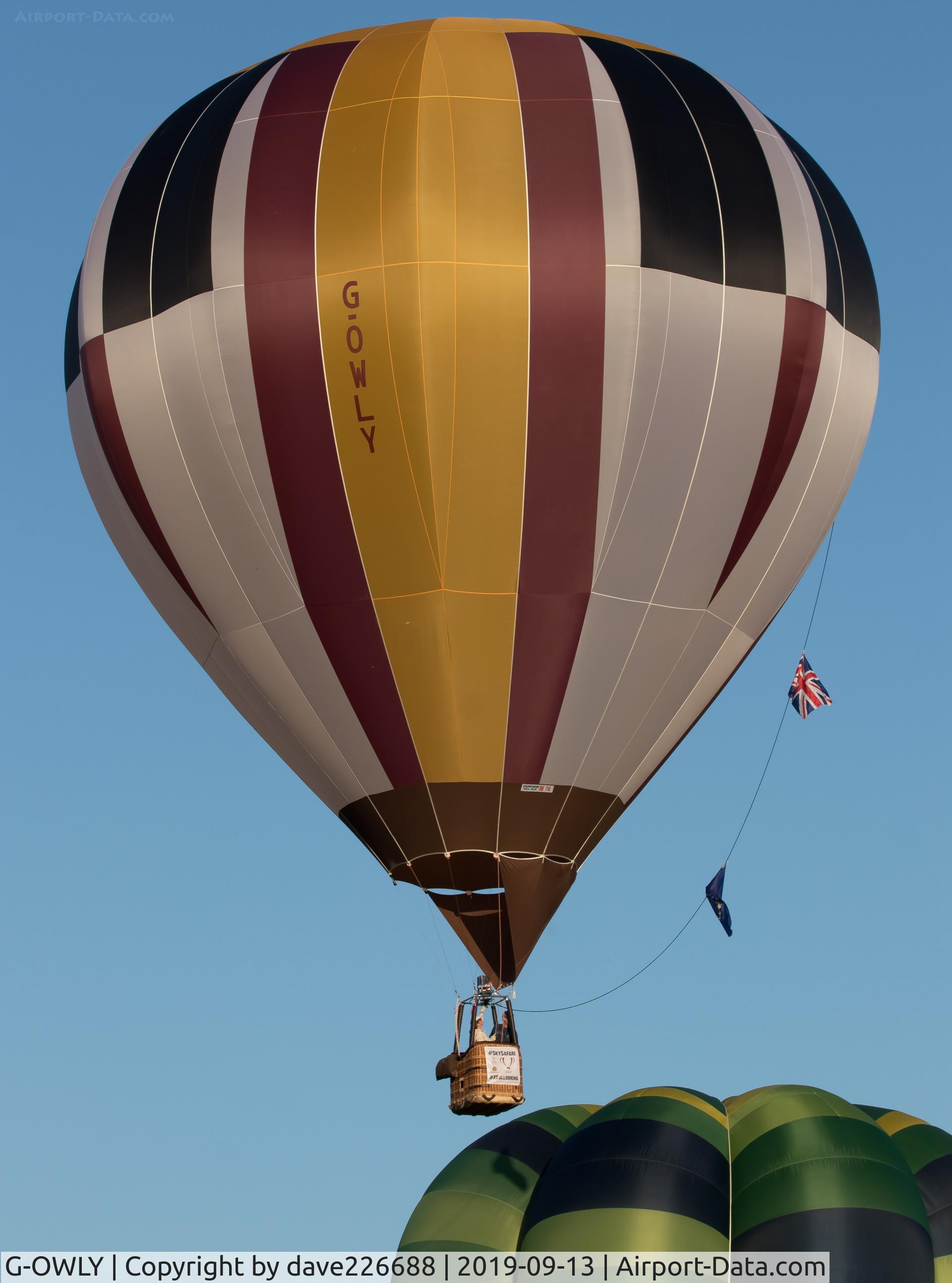 G-OWLY, 2017 Cameron Balloons C-70 C/N 12092, G OWLY at the 2019 Longleat Skysafari