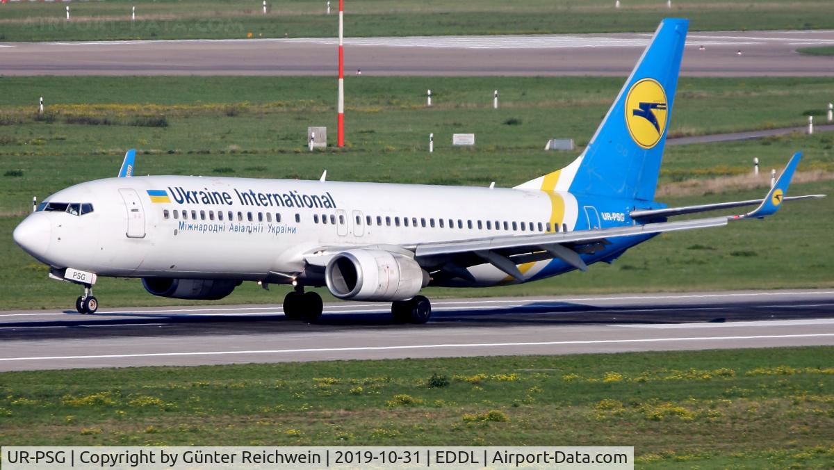 UR-PSG, 1999 Boeing 737-85R C/N 29038, On the runway