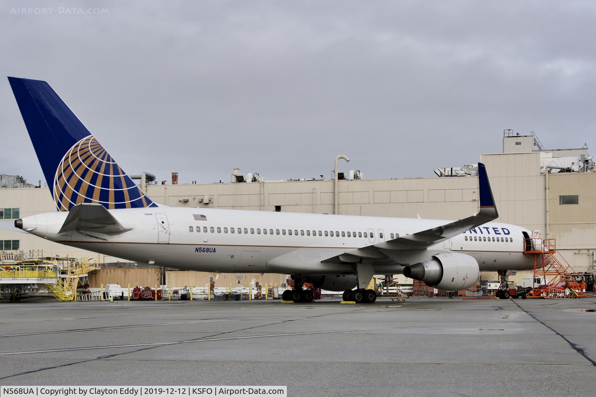N568UA, 1992 Boeing 757-222 C/N 26674, SFO 2019.