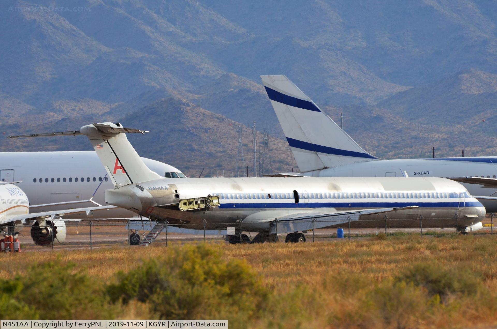 N451AA, 1987 McDonnell Douglas MD-82 (DC-9-82) C/N 49477, Disguised American MD82 in GYR