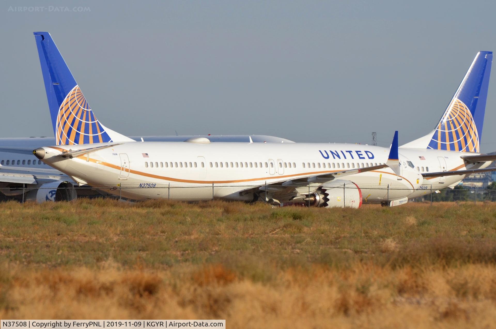 N37508, 2018 Boeing 737-9 MAX C/N 43439, United B739M tugged away in GYR
