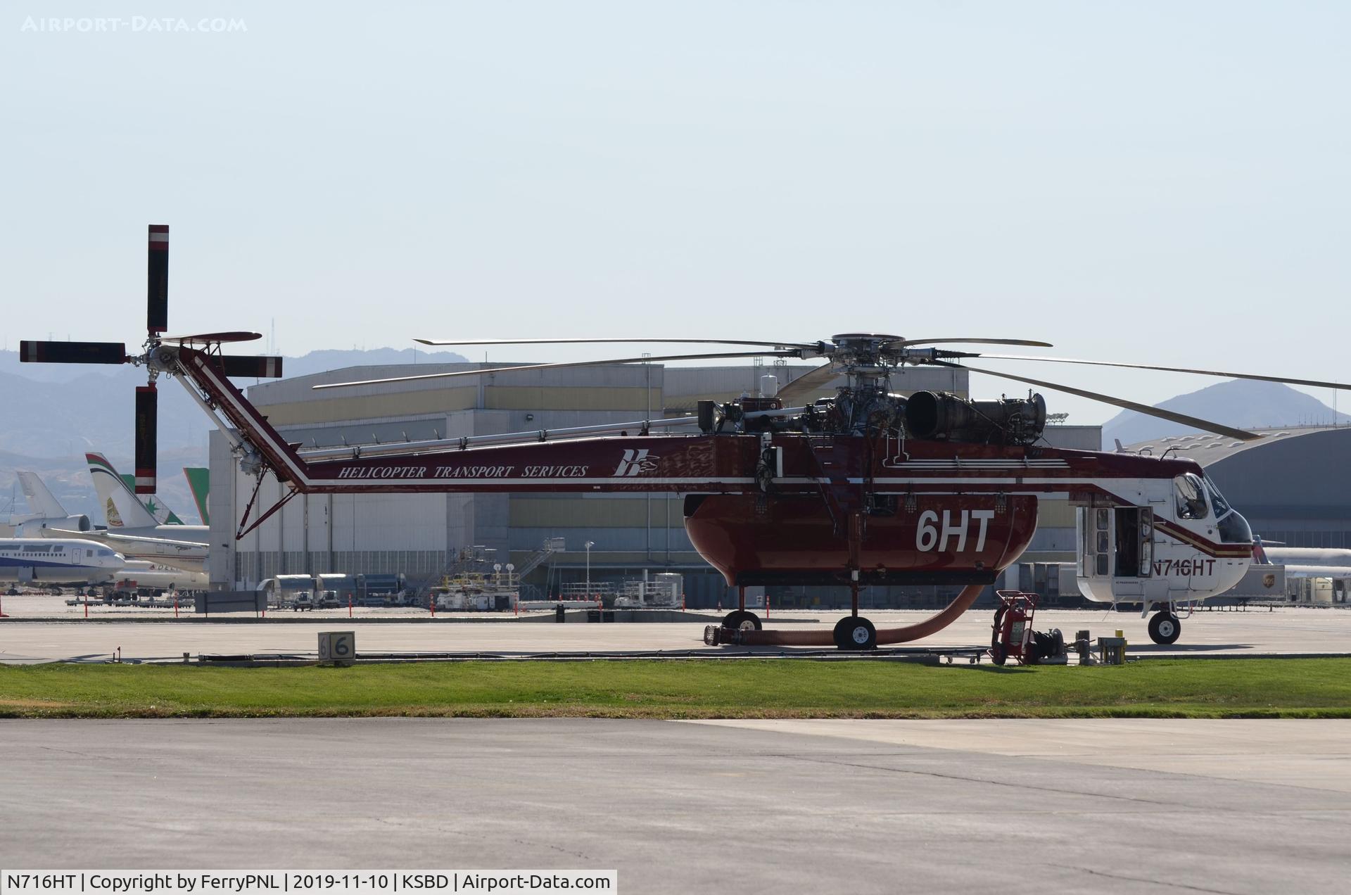N716HT, 1969 Sikorsky CH-54B Tarhe C/N 64-092, HTS CH54 on standby in SBD