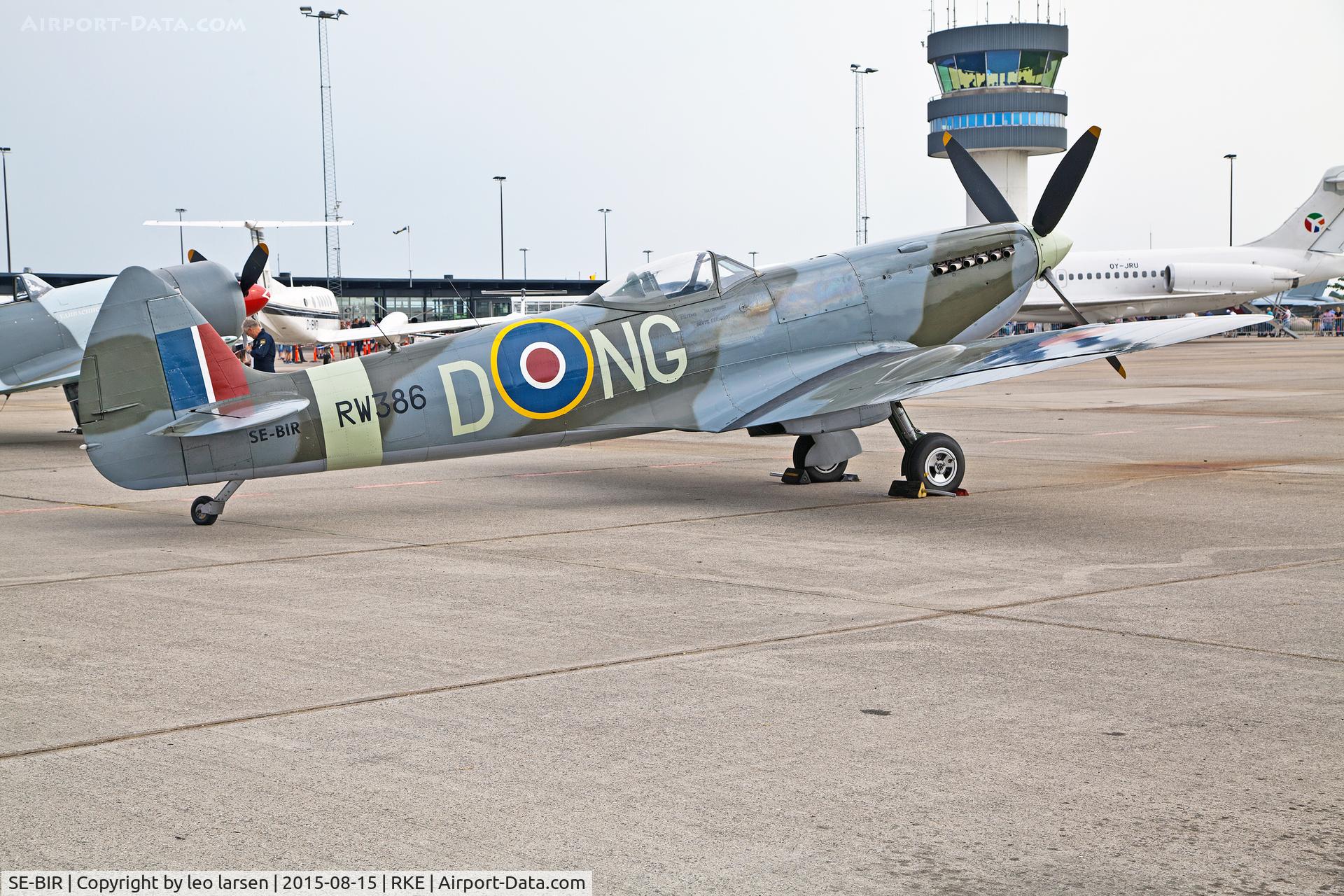SE-BIR, 1945 Supermarine 361 Spitfire LF.XVIe C/N CBAF.IX.4644, Roskilde Air Show 15.8.2015