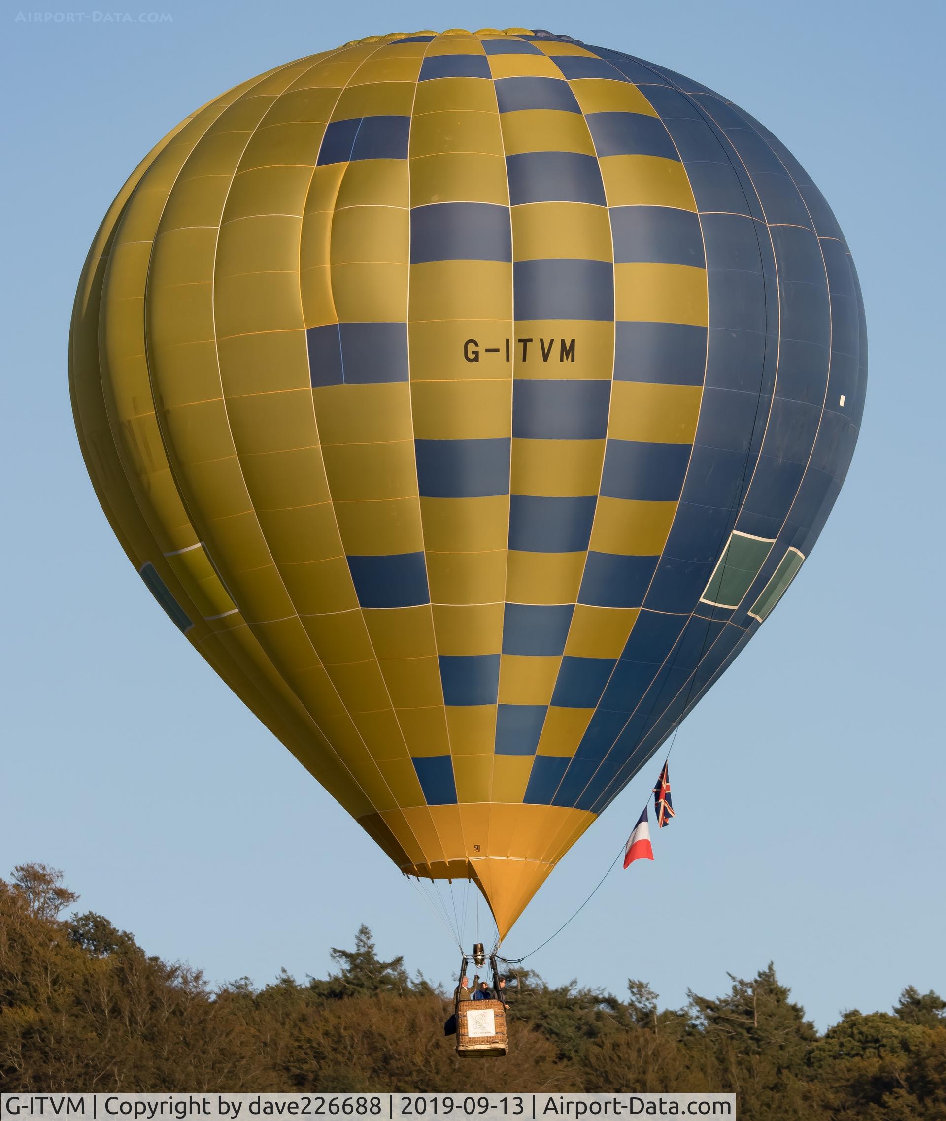 G-ITVM, 2004 Lindstrand Balloons LBL 105A C/N 1017, G ITVM at the 2019 Longleat Sky Safari