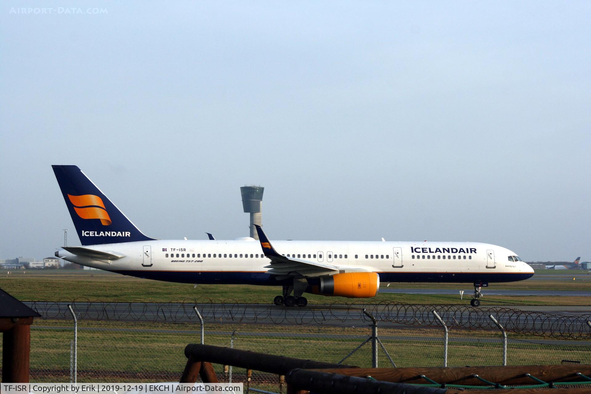 TF-ISR, 1999 Boeing 757-256 C/N 26248, TF-ISR ready for takeoff rw 22R