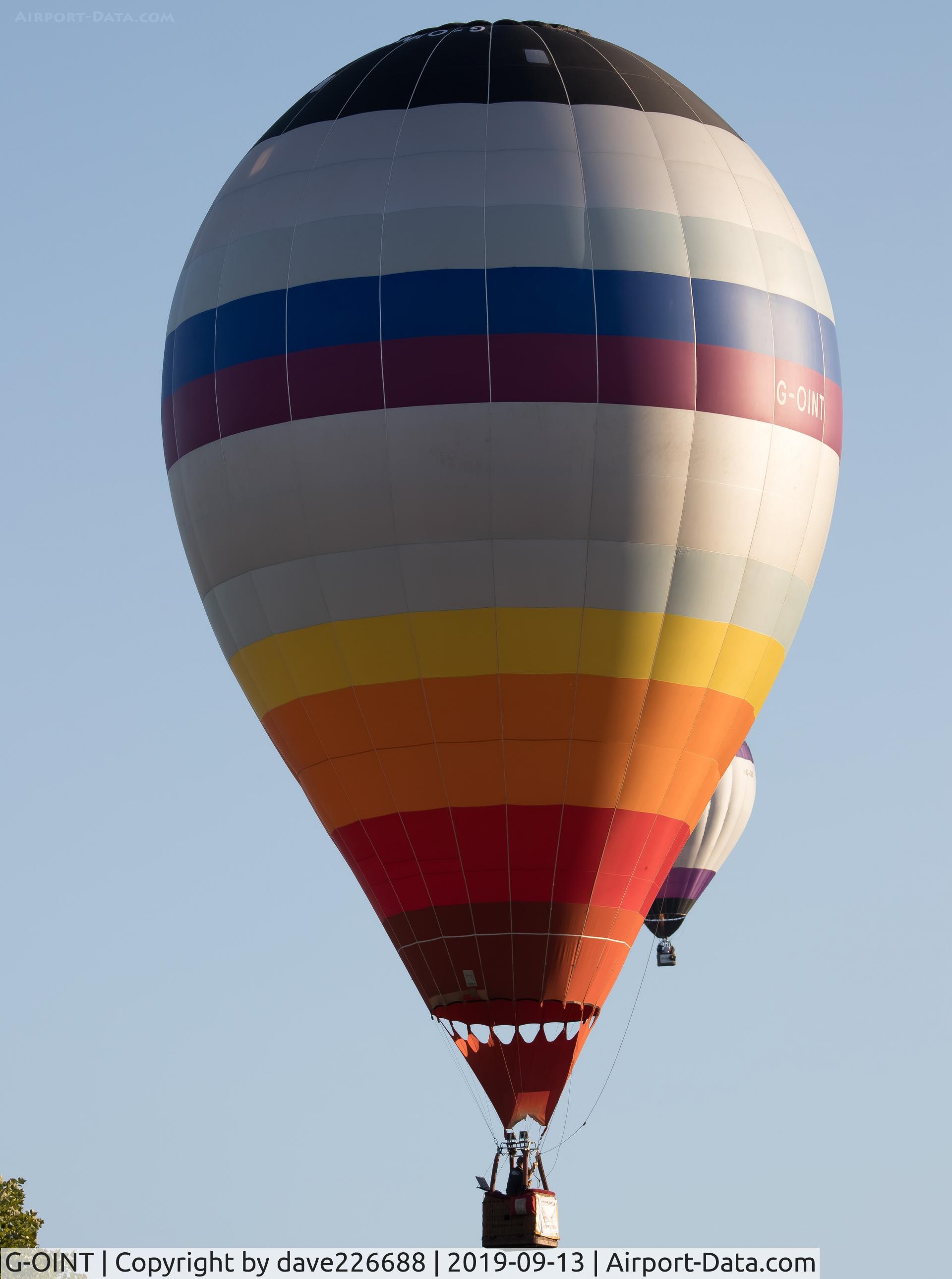 G-OINT, 2013 Kubicek BB-20XR C/N 993, G OINT at the 2019 Longleat Skysafari