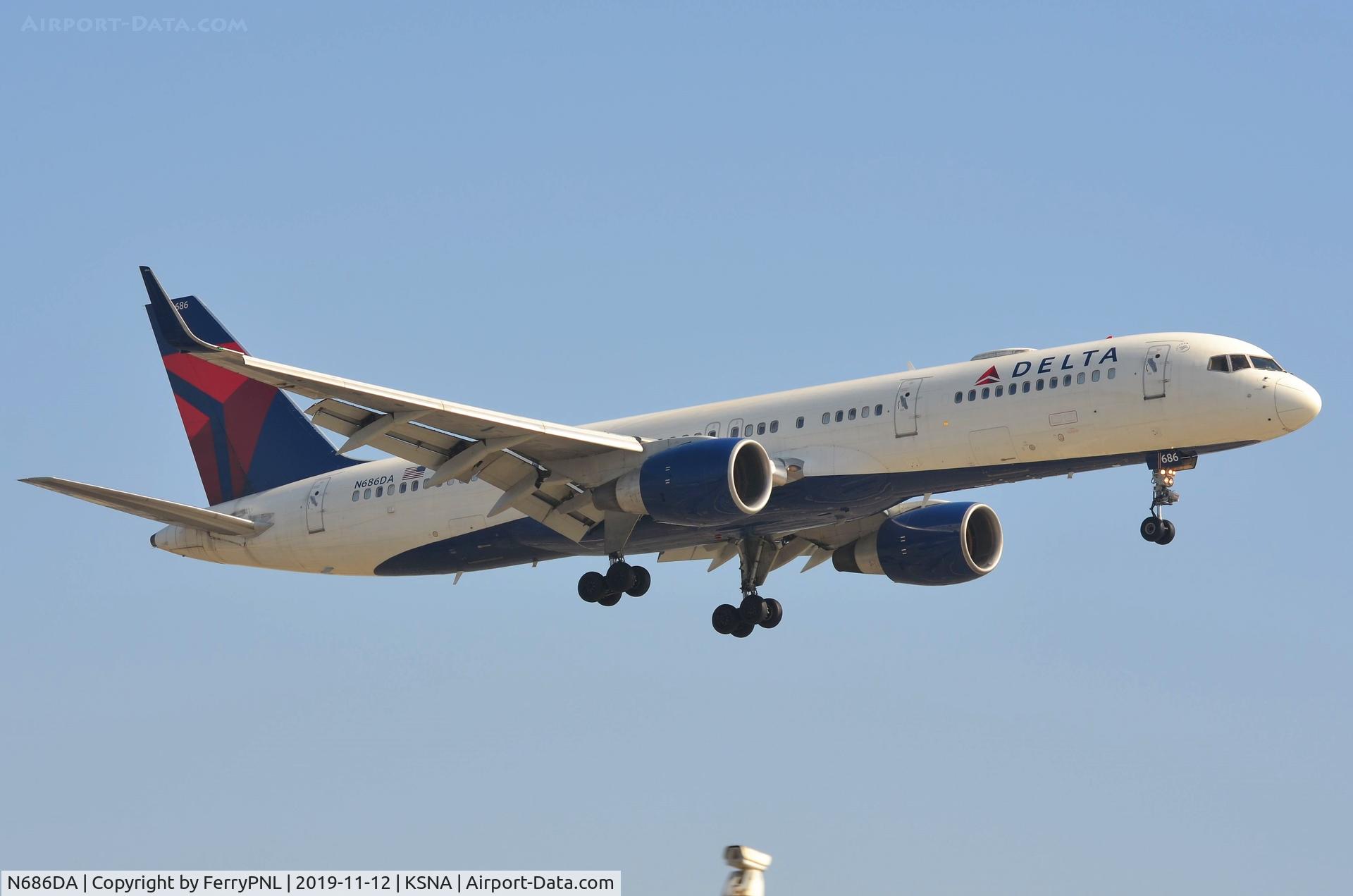 N686DA, 1995 Boeing 757-232 C/N 27589, Arrival of Delta B752