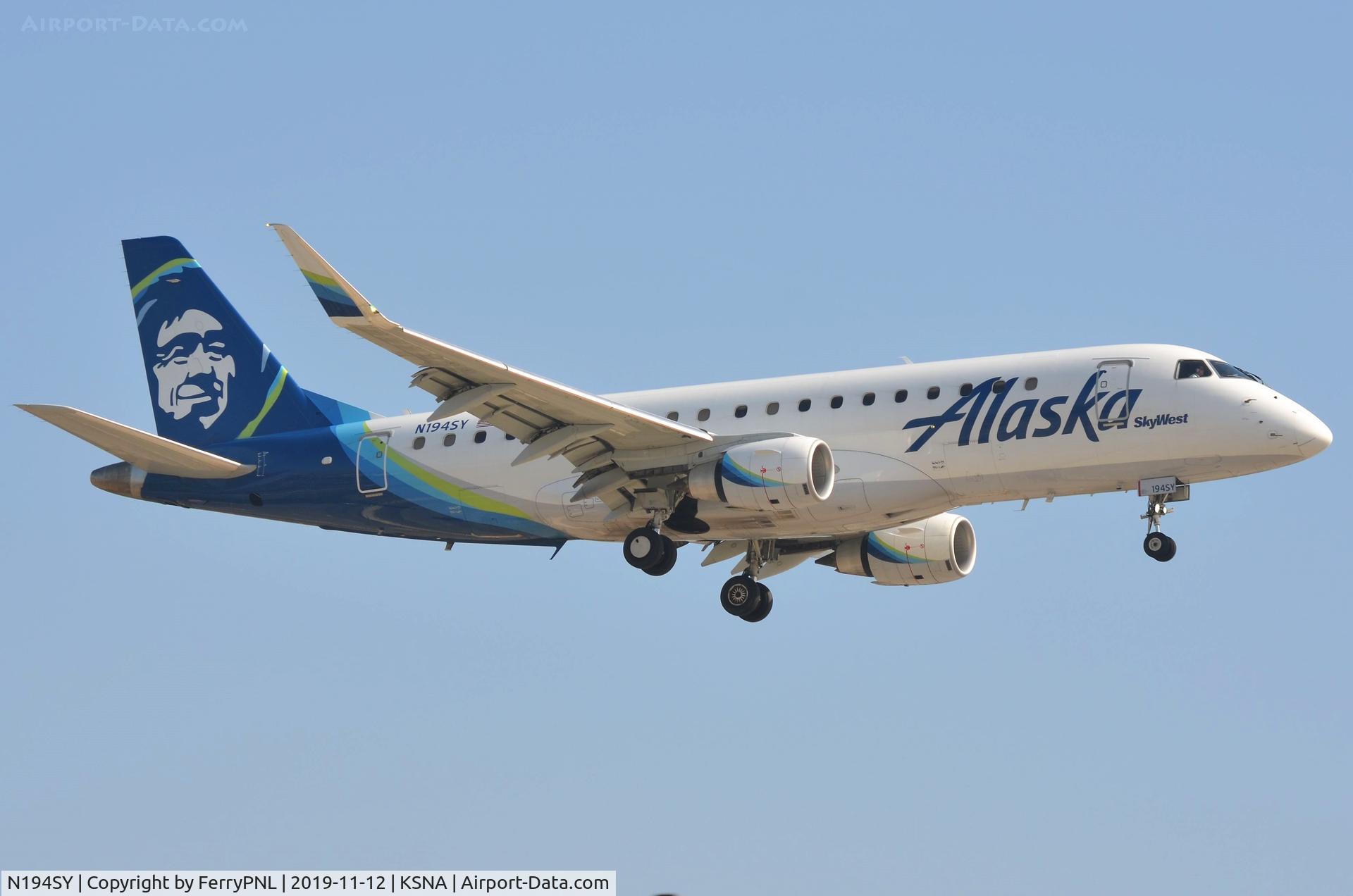 N194SY, 2017 Embraer 175LR (ERJ-170-200LR) C/N 17000693, Landing of Alaska ERJ175