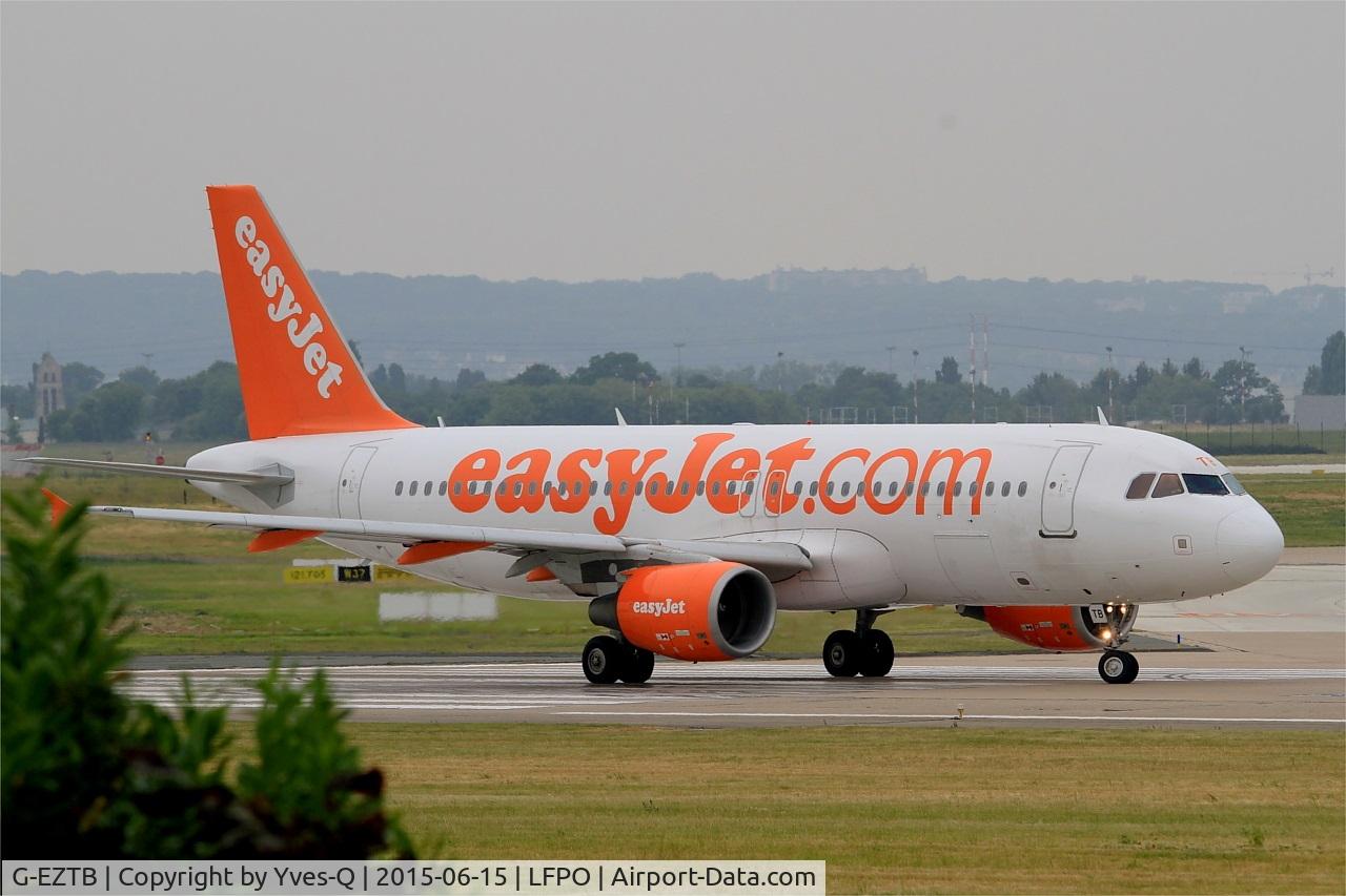 G-EZTB, 2009 Airbus A320-214 C/N 3843, Airbus A320-214, Lining up rwy 08, Paris-Orly airport (LFPO-ORY)