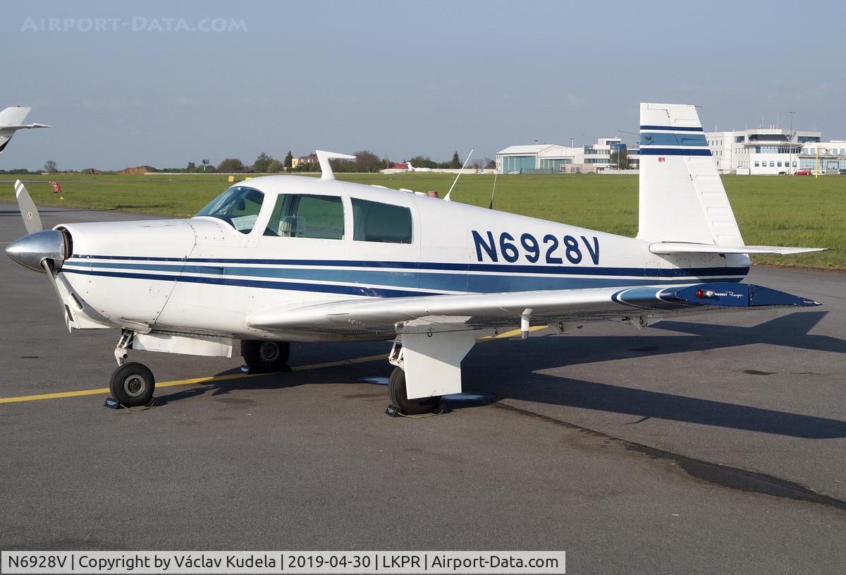 N6928V, 1975 Mooney M20C Ranger C/N 20-1181, Built 1975