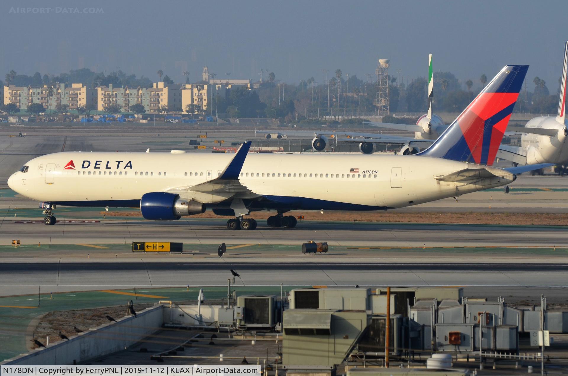 N178DN, 1991 Boeing 767-332 C/N 25143, Arrival of Delta B763