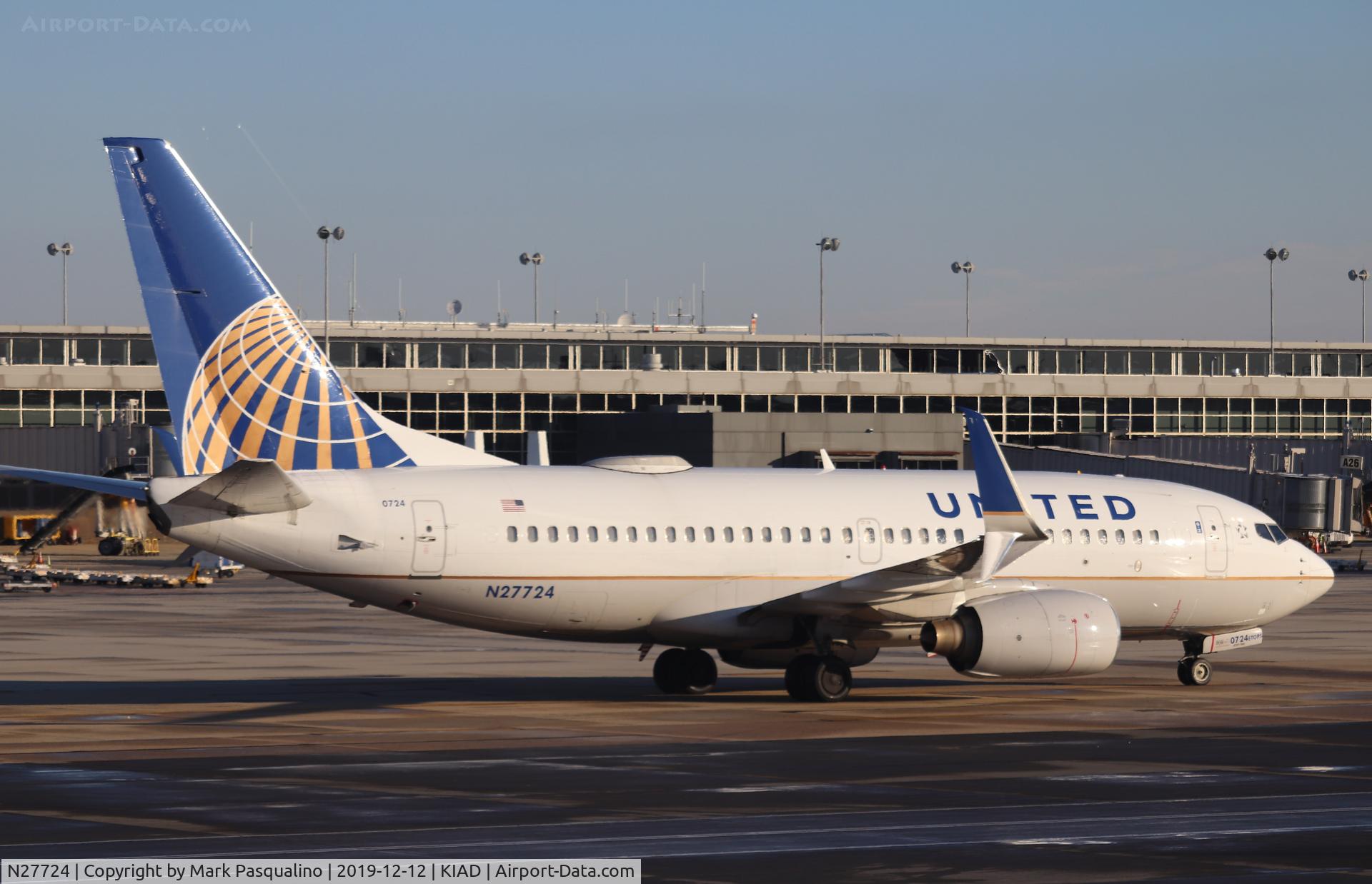 N27724, 1999 Boeing 737-724 C/N 28791, Boeing 737-724