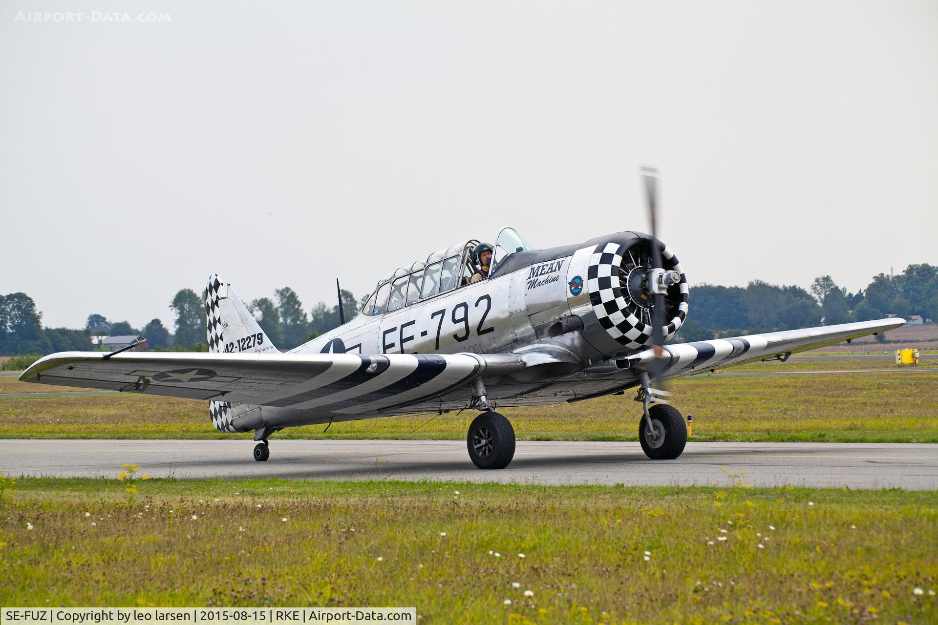 SE-FUZ, 1943 Noorduyn AT-16 Harvard II C/N 14-526, Roskilde Air Show 15.8.2015