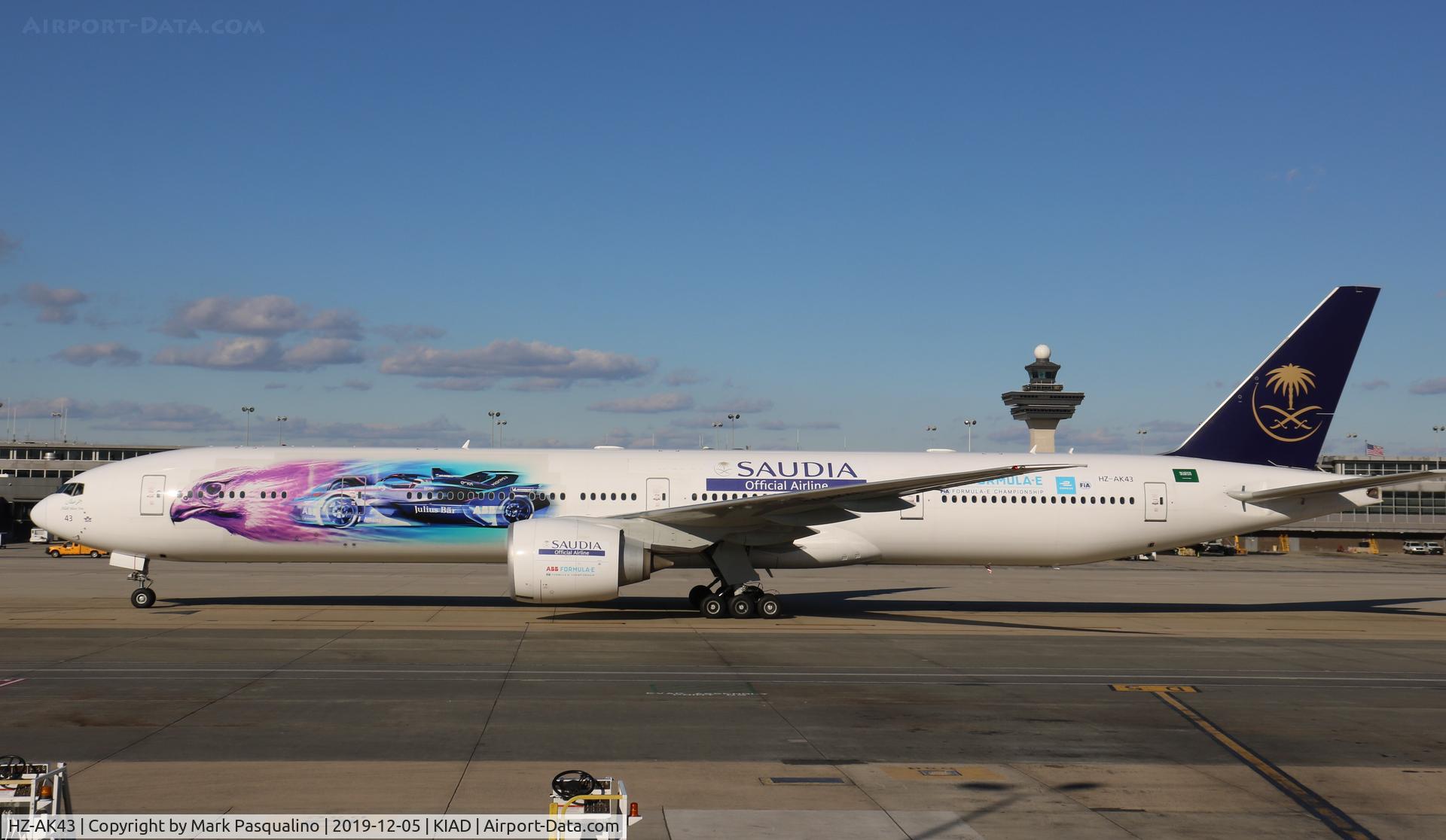 HZ-AK43, 2017 Boeing 777-368/ER C/N 62763, Boeing 777-336/ER