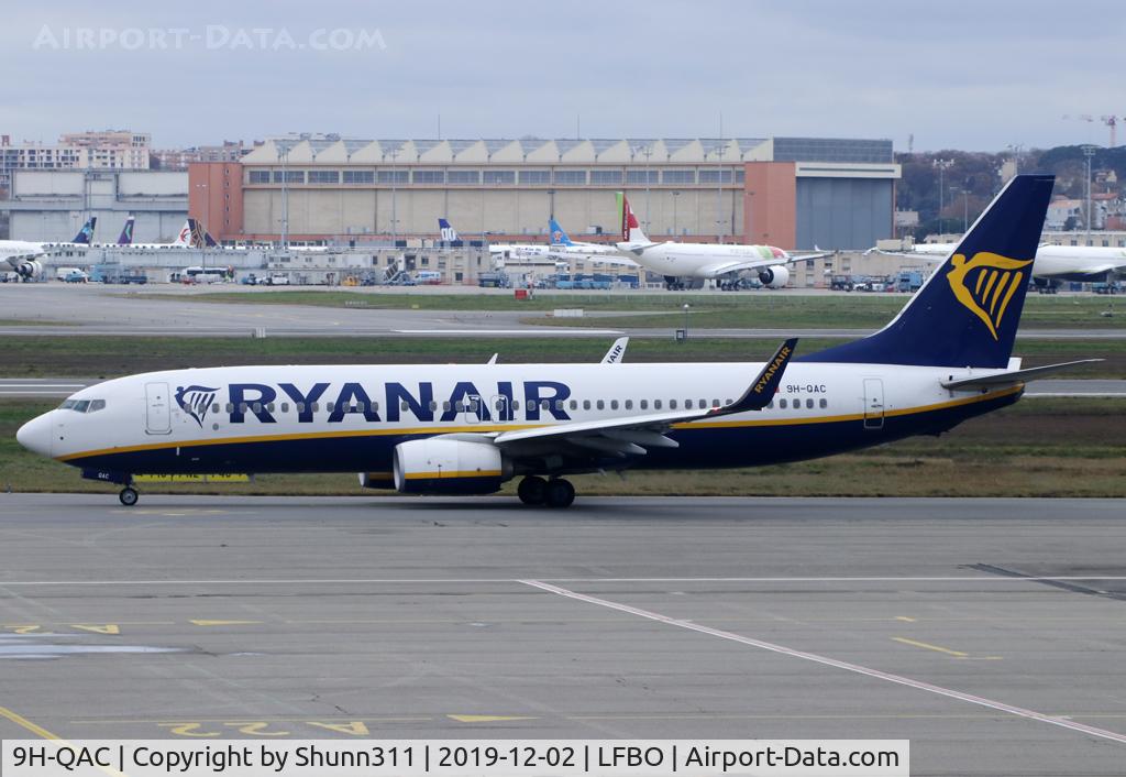 9H-QAC, 2017 Boeing 737-8AS C/N 44789, Taxiing holding point rwy 32R from November 2 for departure...