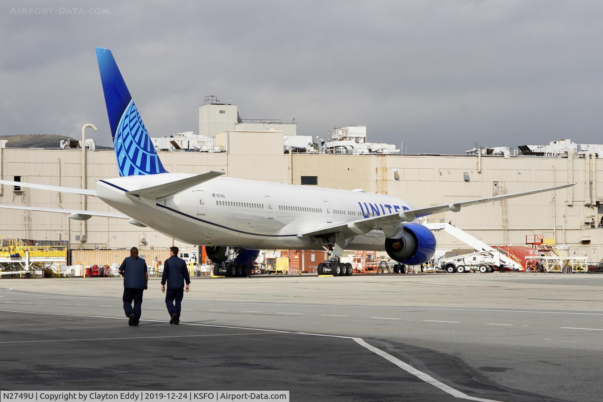 N2749U, 2019 Boeing 777-300/ER C/N 66589, SFO 2019.