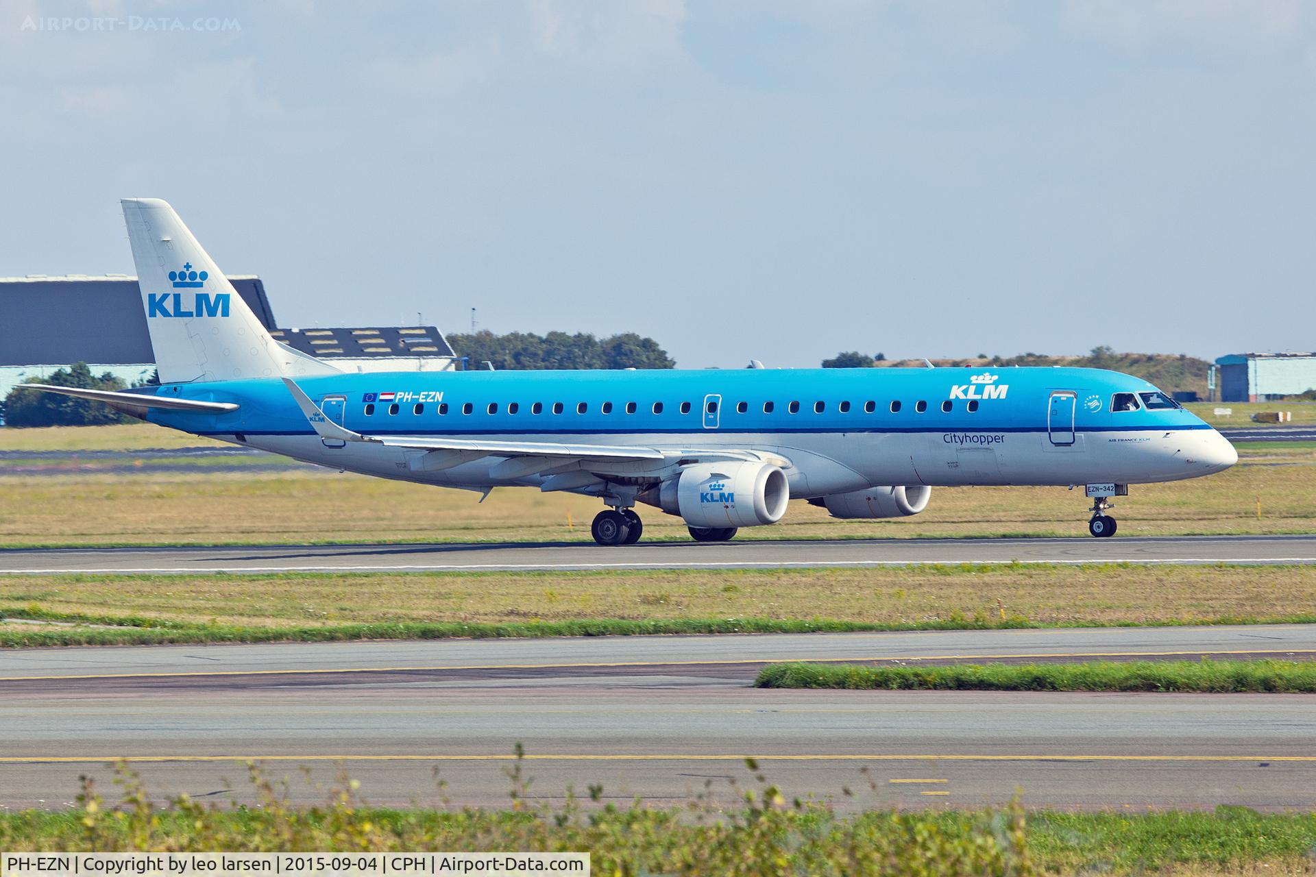 PH-EZN, 2010 Embraer 190LR (ERJ-190-100LR) C/N 19000342, Copenhagen 4.9.2015