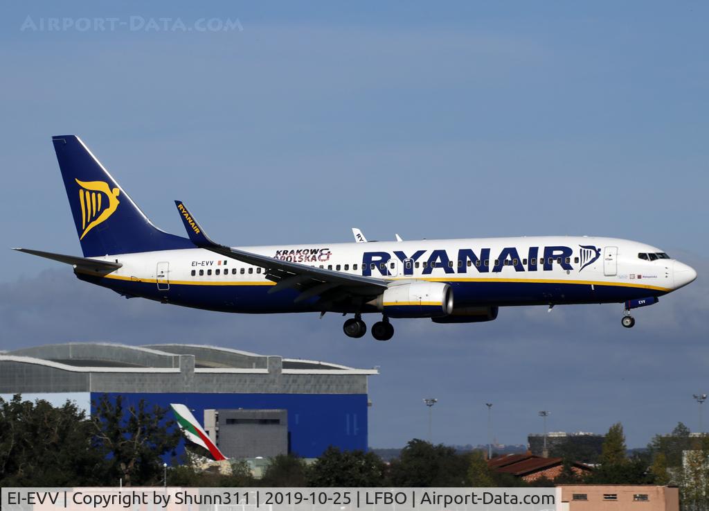 EI-EVV, 2012 Boeing 737-8AS C/N 40314, Landing rwy 14R with 'Krakow Malopolska' titles