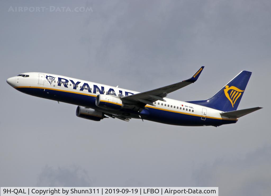 9H-QAL, 2017 Boeing 737-8AS C/N 44790, Climbing after take off from rwy 32R