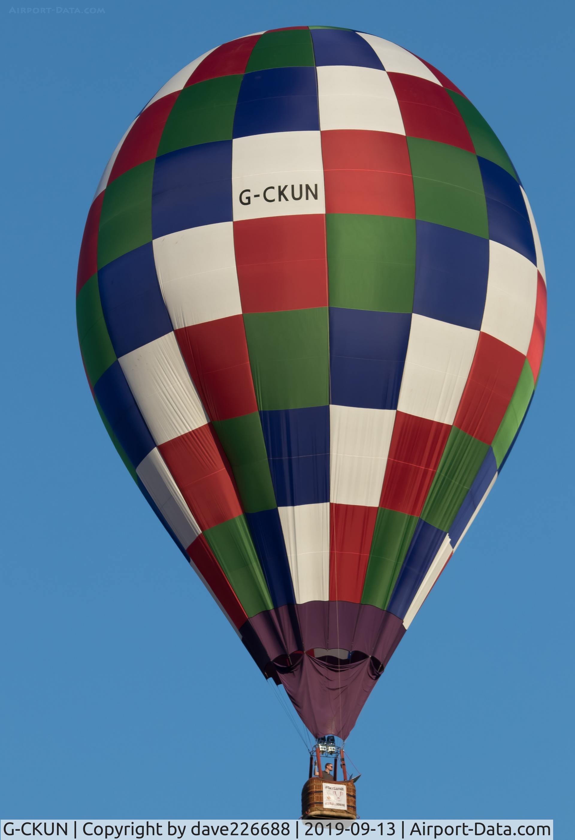 G-CKUN, 2018 Bareford DB-6R C/N 1, G CKUN at the 2019 Longleat Skysafari