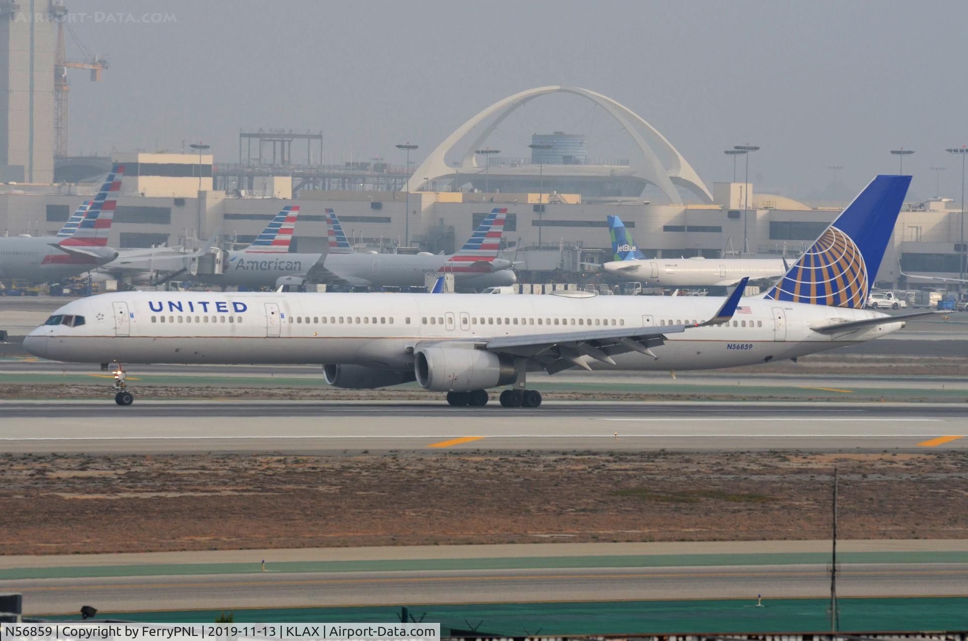 N56859, 2004 Boeing 757-324 C/N 32818, Arrival of United B753