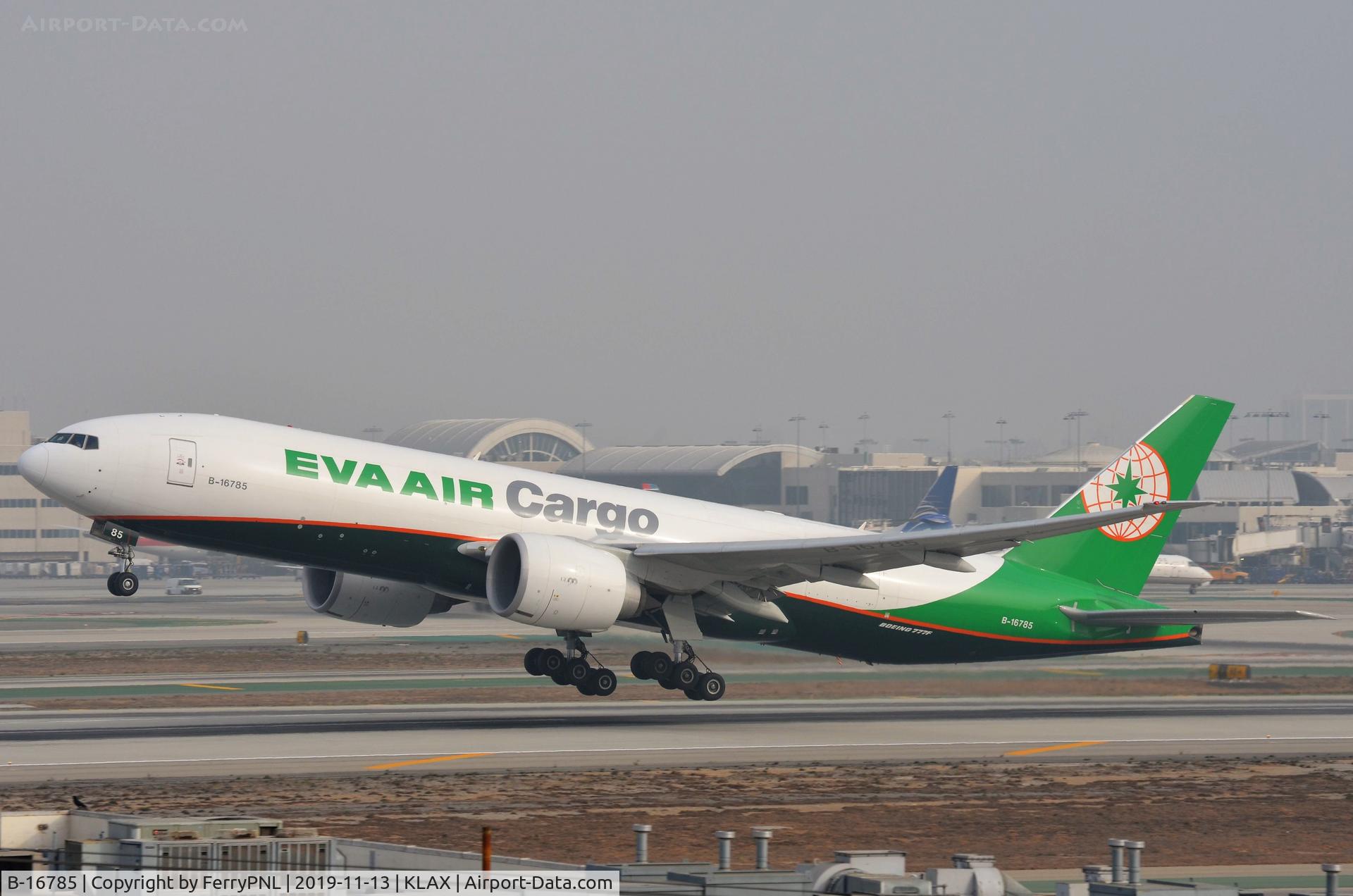 B-16785, 2018 Boeing 777-F5E C/N 62827, Eva B772F taking-off