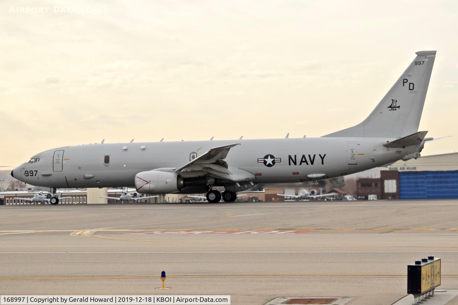 168997, 2016 Boeing P-8A Poseidon C/N 44942, Take off run on 10L.