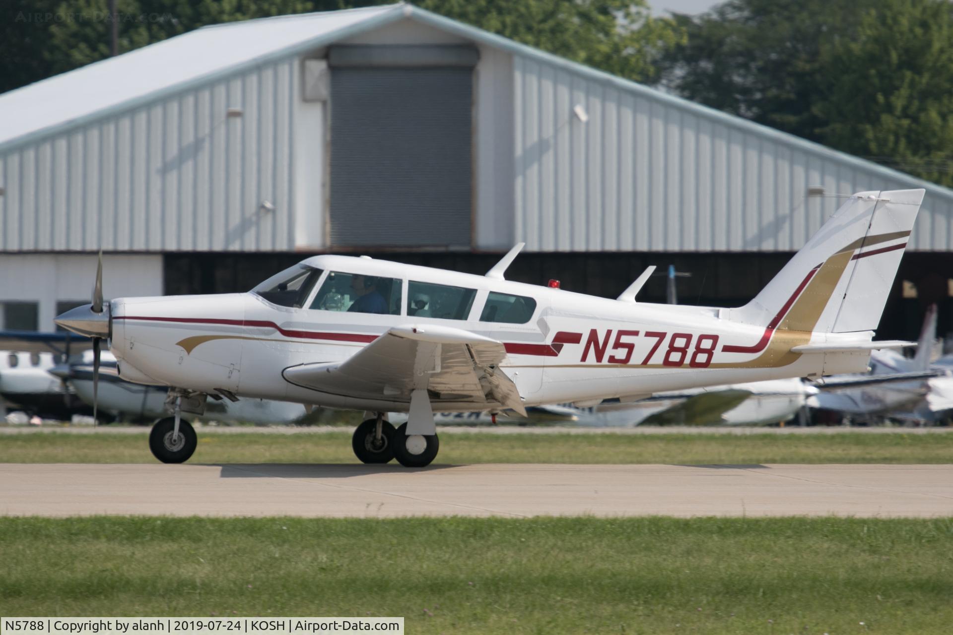 N5788, 1966 Piper PA-24-260 Comanche C/N 24-4580, Rolling out after arrival at AirVenture 2019