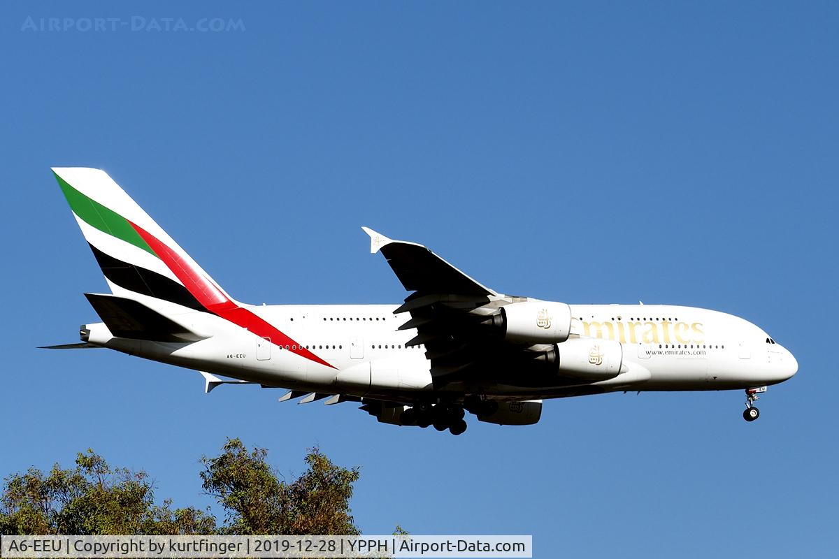 A6-EEU, 2013 Airbus A380-861 C/N 147, Airbus A380-861 MSN 147 Emirates A6-EEU final rwy 21 YPPH 28/12/19.