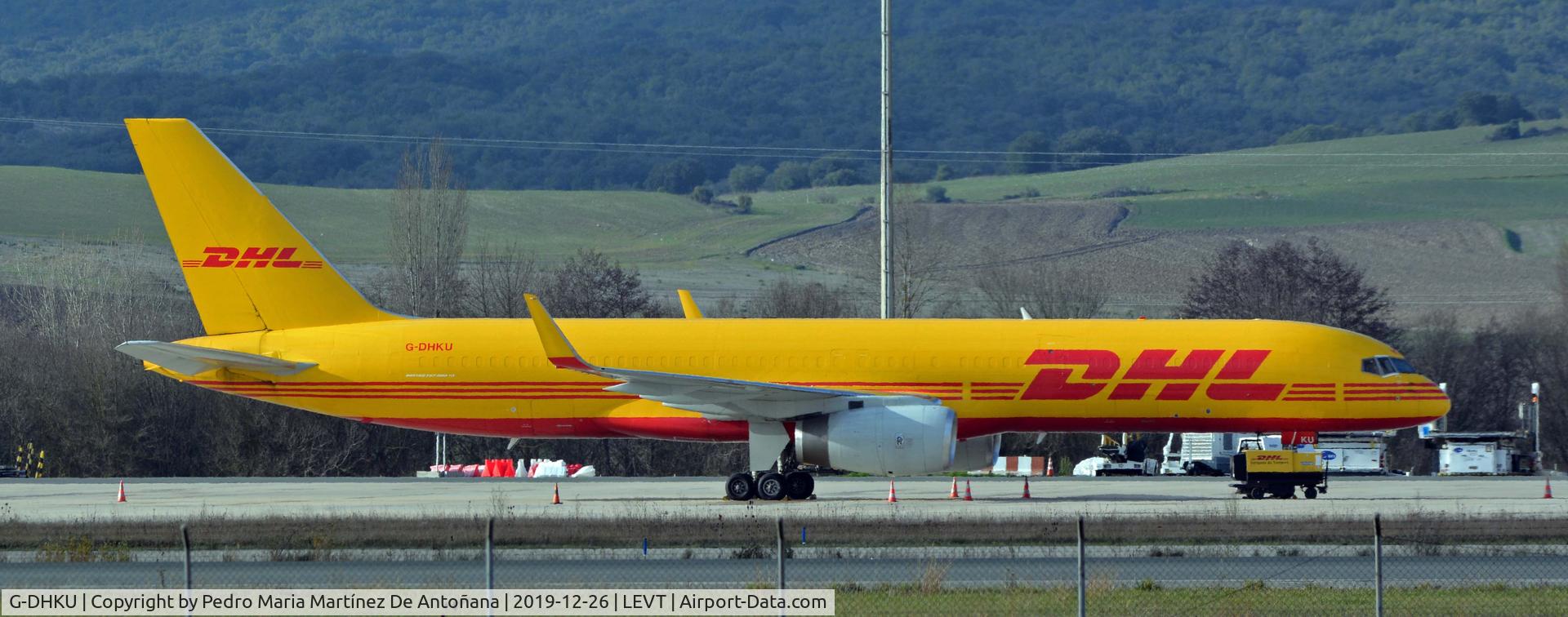 G-DHKU, 1999 Boeing 757-223F C/N 29589, Aeropuerto de Foronda - Vitoria-Gasteiz - Euskadi - España