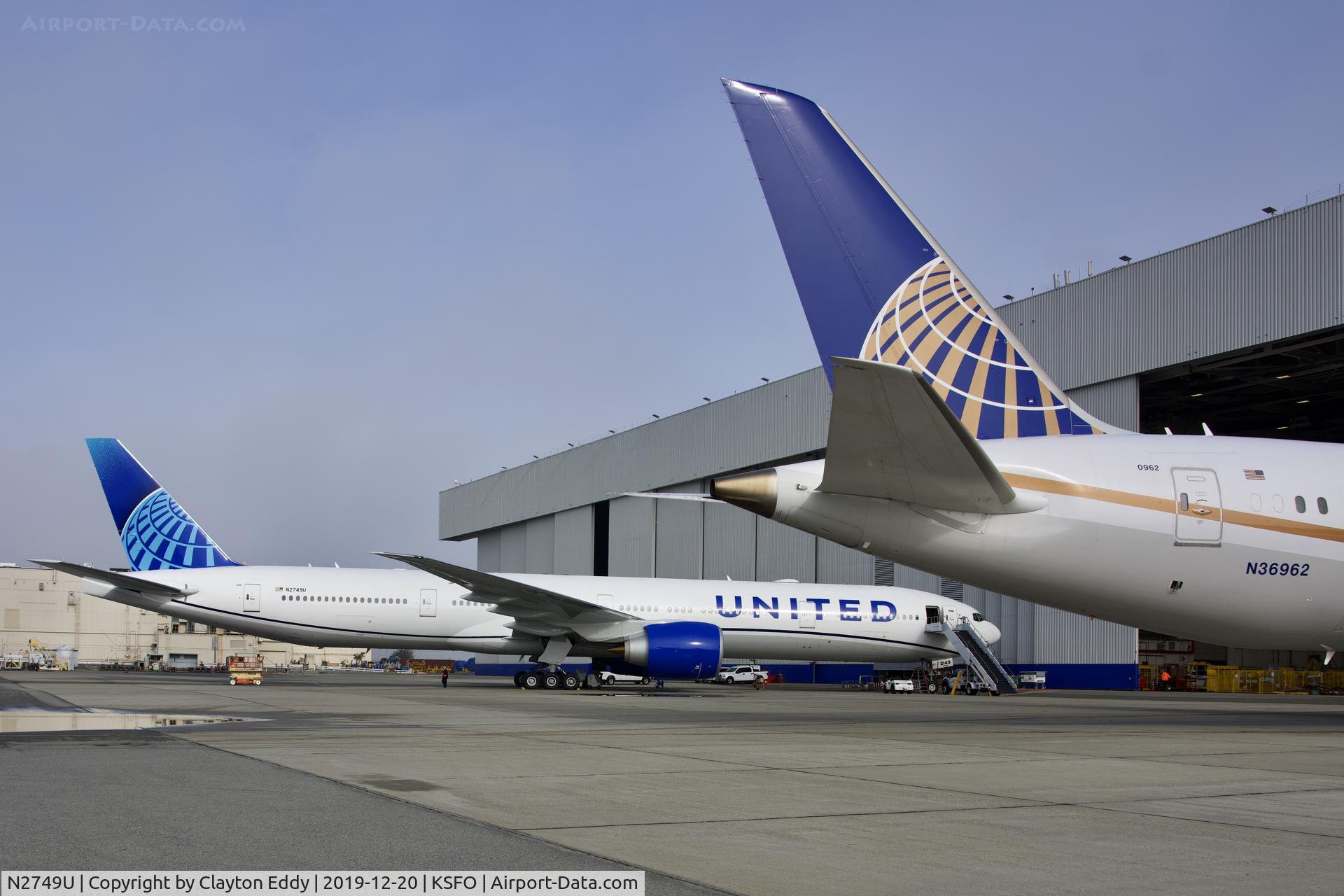 N2749U, 2019 Boeing 777-300/ER C/N 66589, SFO 2019.