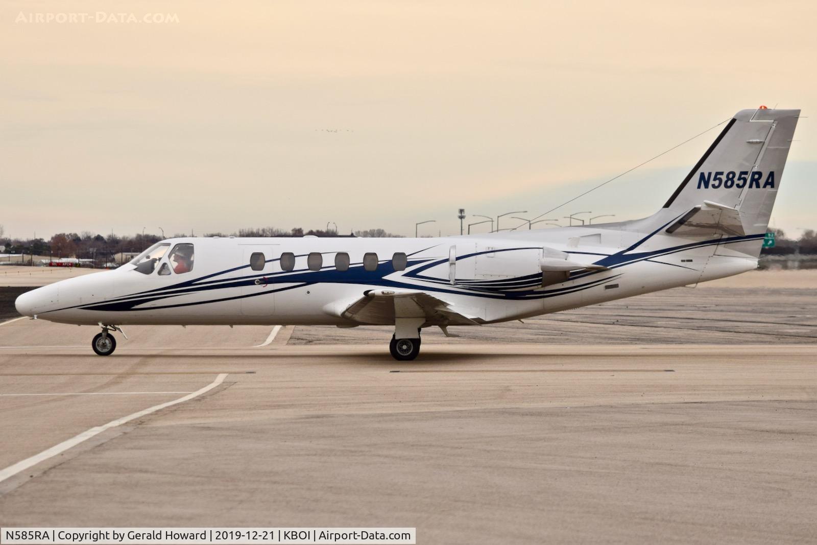 N585RA, 1988 Cessna 550 C/N 550-0585, Taxiing from north GA ramp.