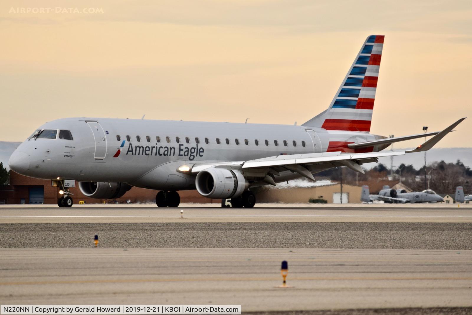N220NN, 2015 Embraer 175LR (ERJ-170-200LR) C/N 17000523, Landing roll out on 10L.