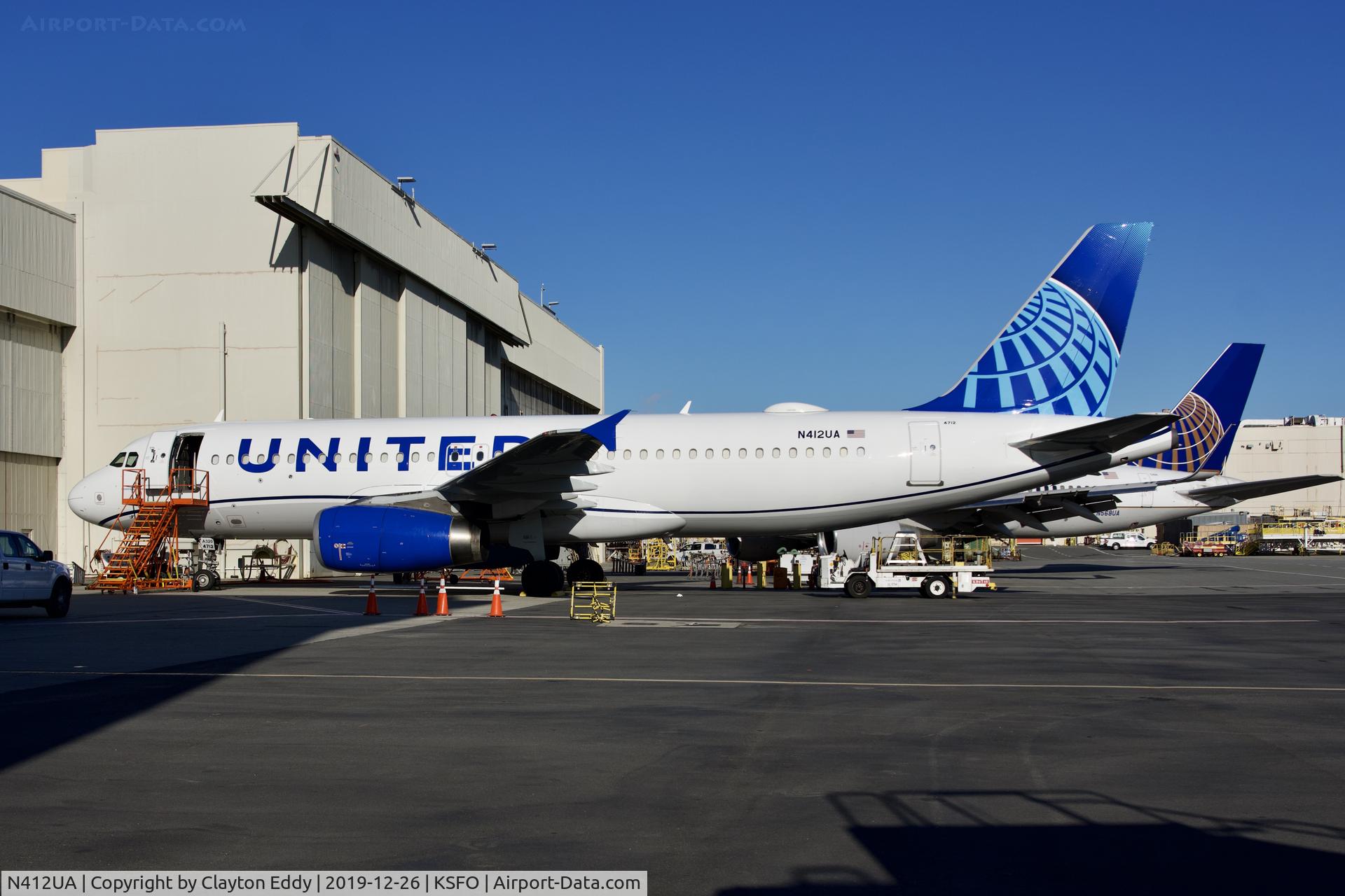 N412UA, 1994 Airbus A320-232 C/N 465, SFO 2019.