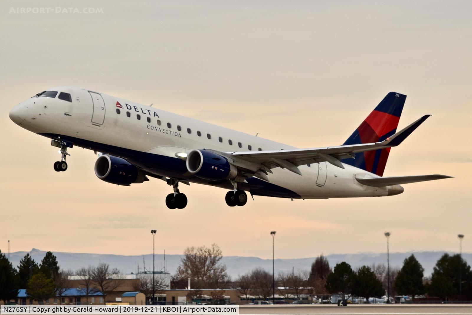 N276SY, 2018 Embraer 175LR (ERJ-170-200LR) C/N 17000740, Take off from 10L.