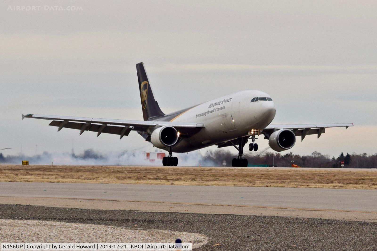 N156UP, 2004 Airbus A300F4-622R C/N 0845, Landing 10R.