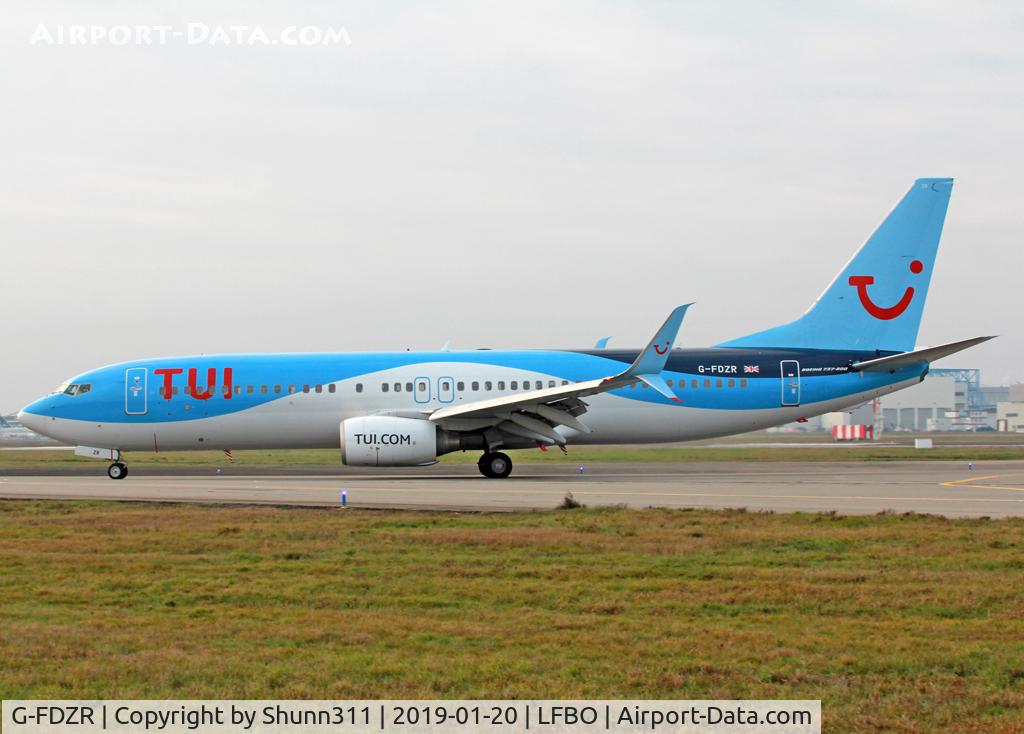G-FDZR, 2009 Boeing 737-8K5 C/N 35145, Taxiing to the Terminal...