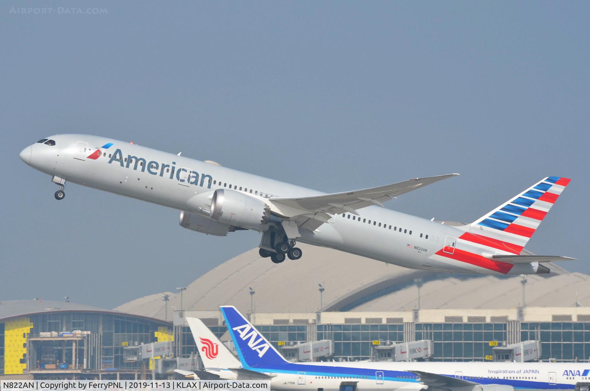 N822AN, 2016 Boeing 787-9 Dreamliner Dreamliner C/N 40642, AA B789 taking-off.