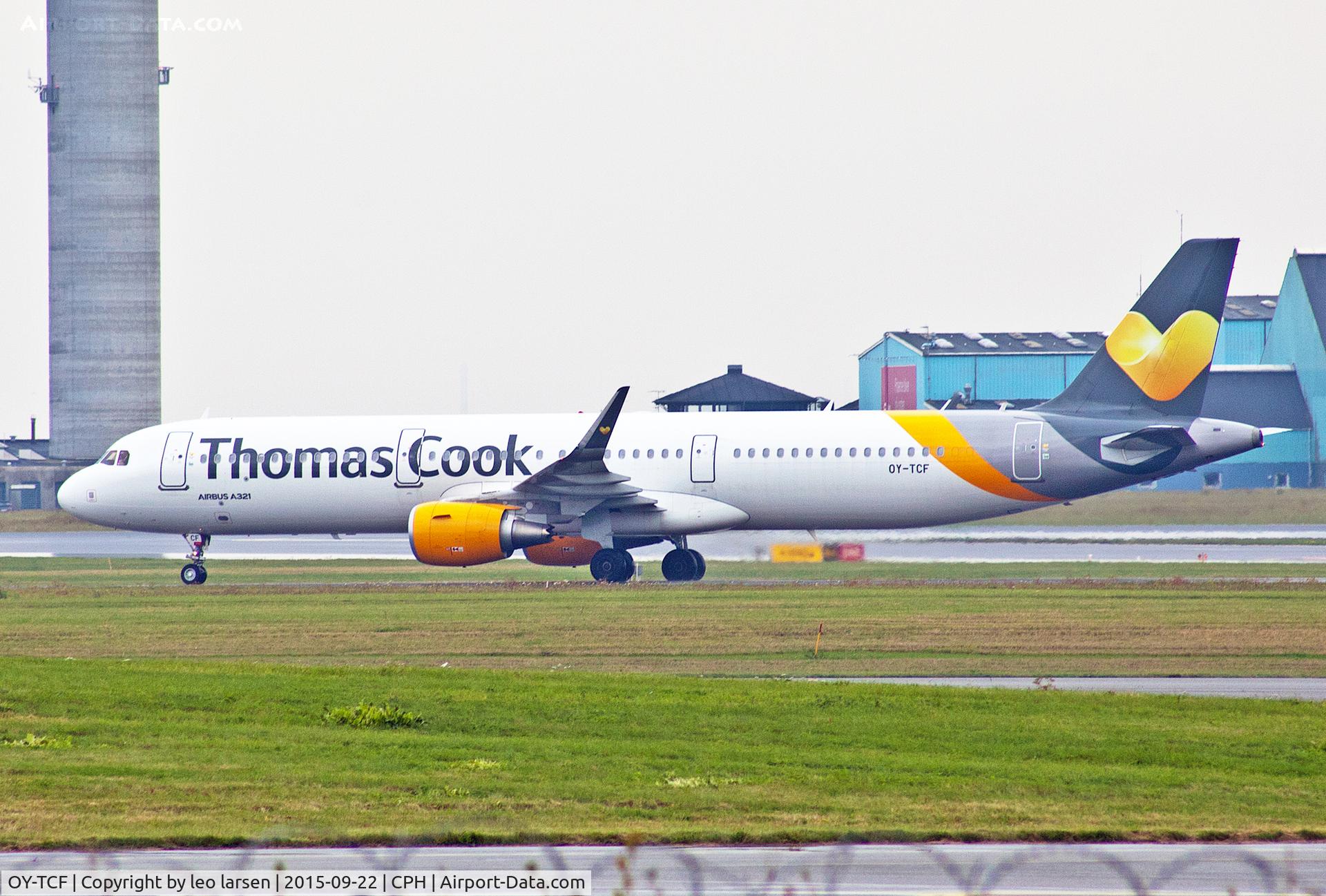 OY-TCF, 2014 Airbus A321-211 C/N 6351, Copenhagen 22.9.2015