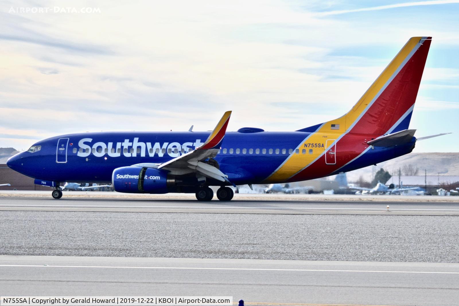 N755SA, 1999 Boeing 737-7H4 C/N 27871, Landing roll out on 10L.