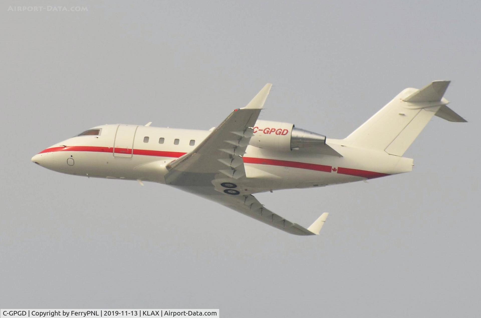 C-GPGD, 1999 Bombardier Challenger 604 (CL-600-2B16) C/N 5432, IMP Group CL604 departing