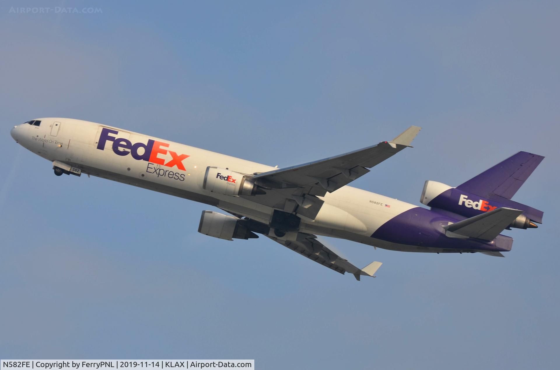 N582FE, 1991 McDonnell Douglas MD-11F C/N 48420, Fedex MD11F departing LAX